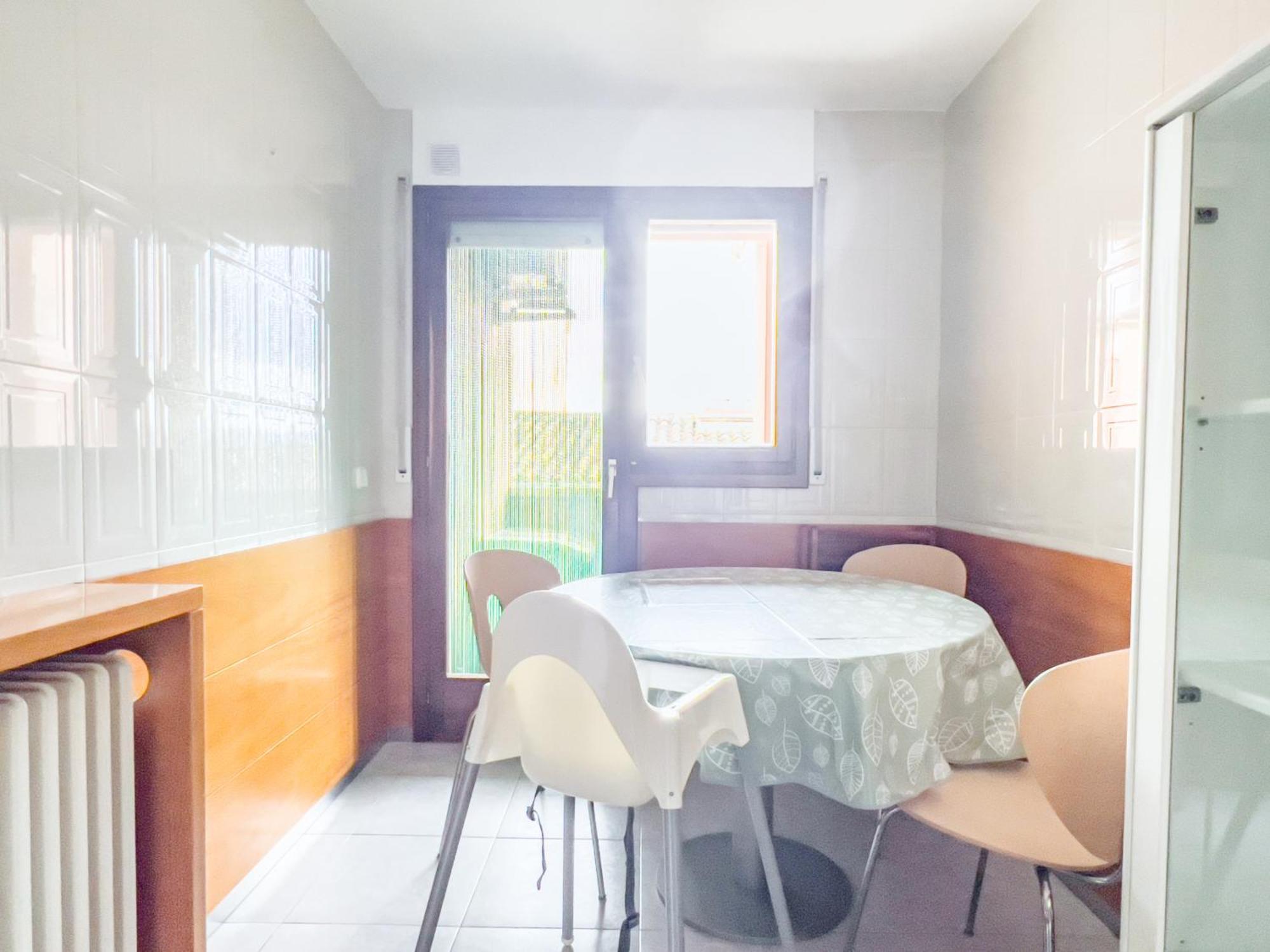 Jacint, Apartamento
