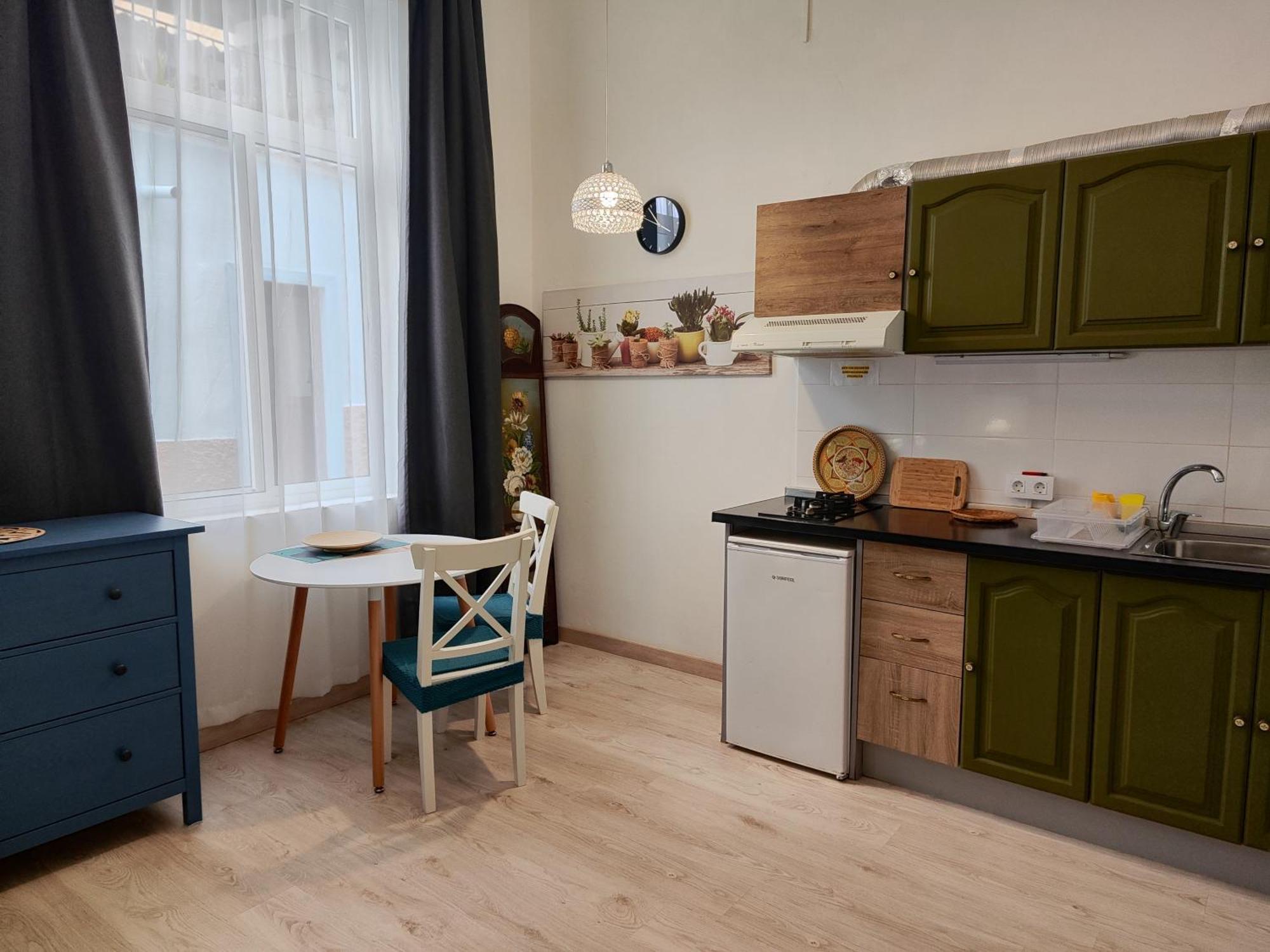 Charming In Apartment *