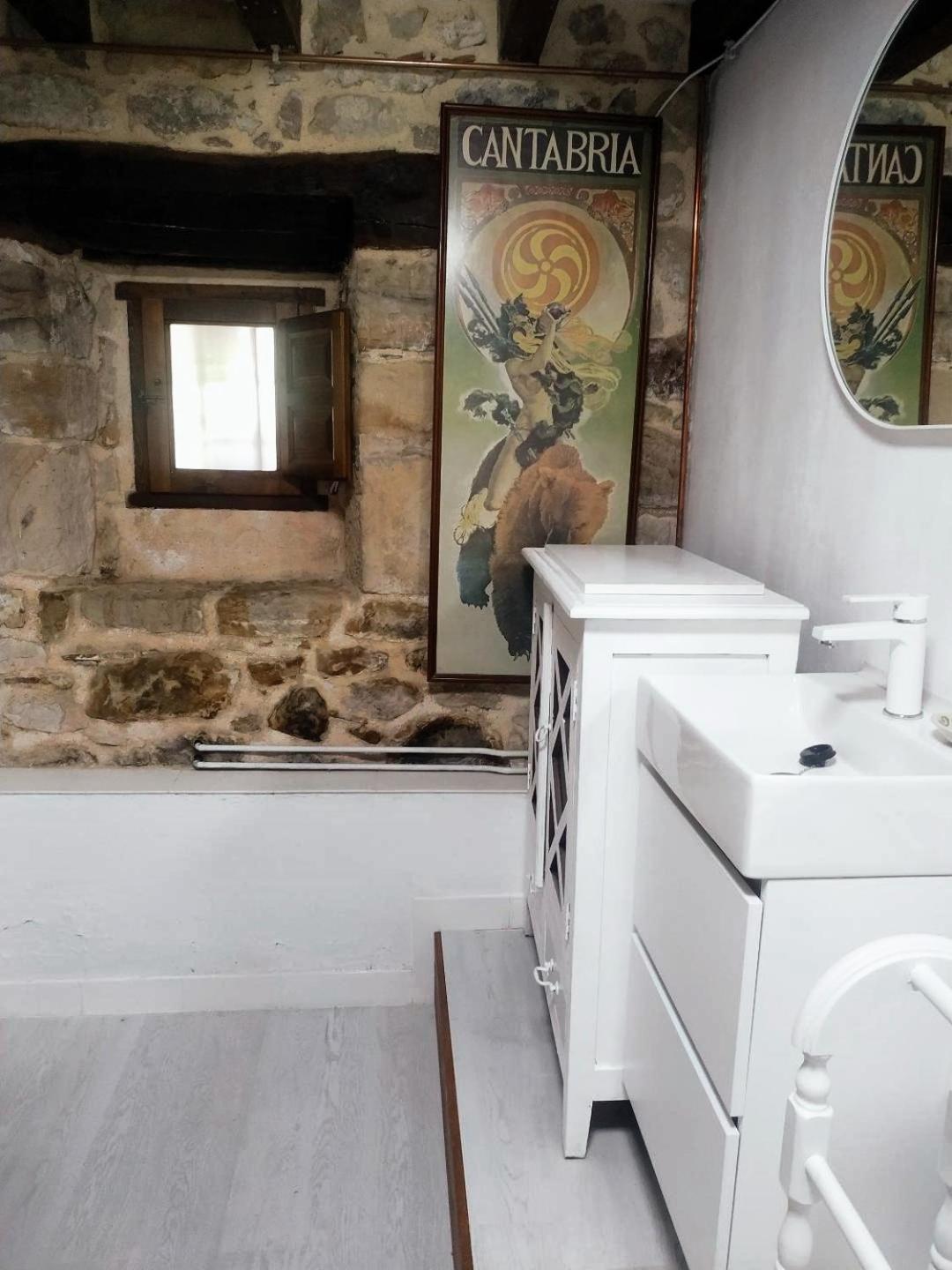 Apartamento La Magnolia Cerca De Comillas Y Playas La Virgen