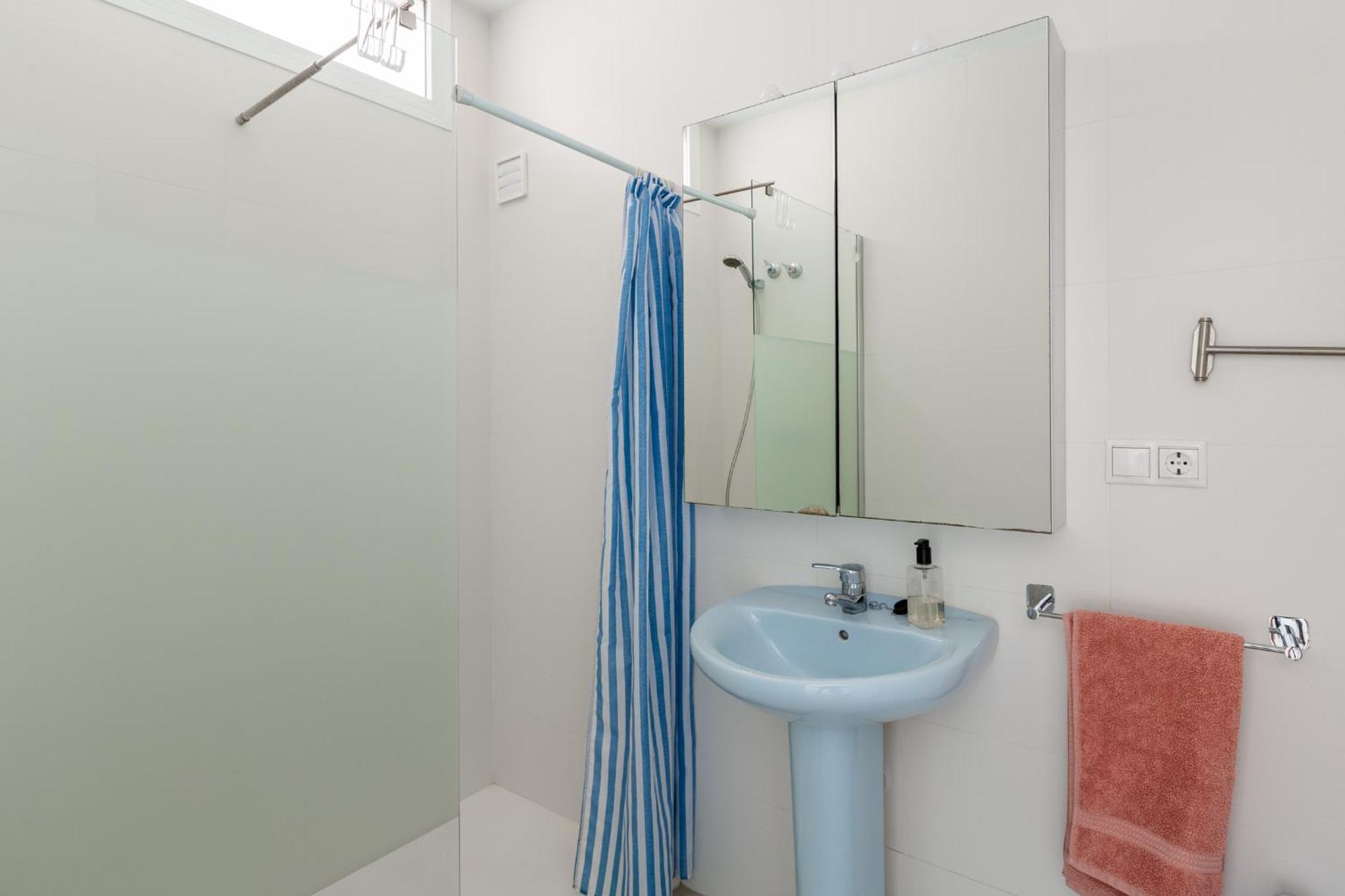 Apartamento Atico Con Garaje En 1º Linea De Playa Almería