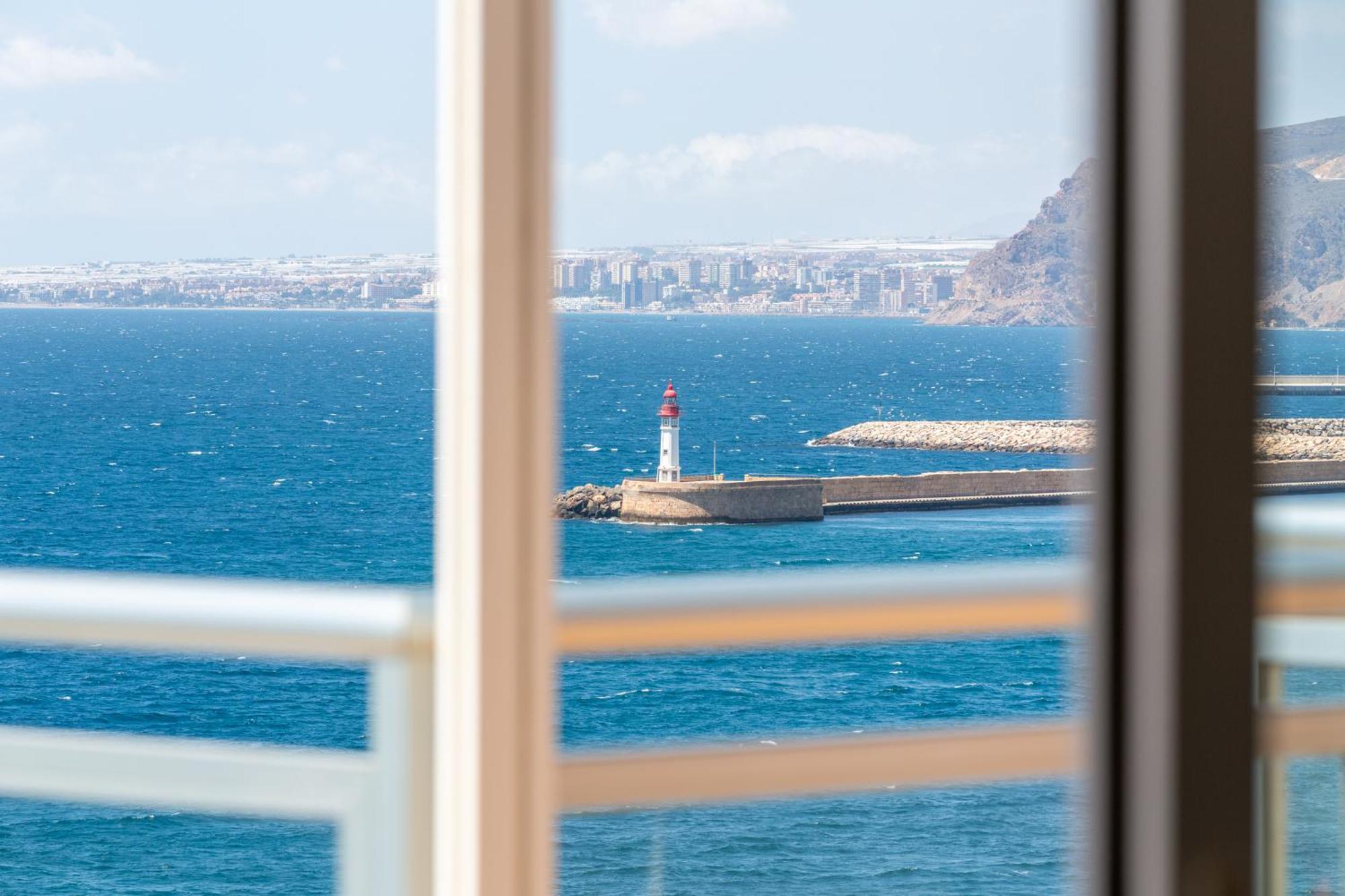 Atico Con Garaje En 1º Linea De Playa Apartamento Almería