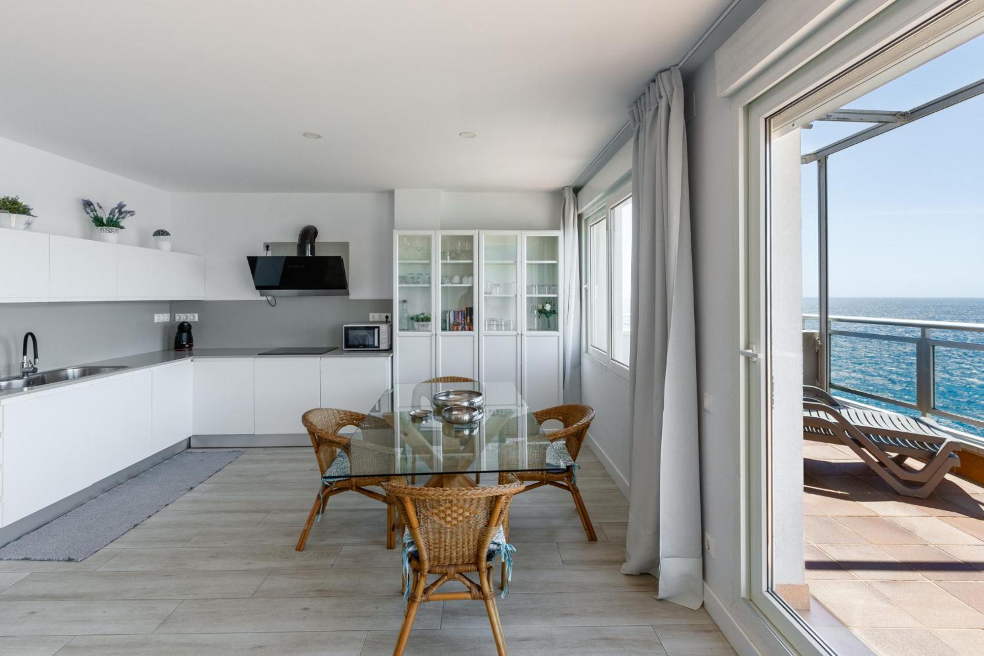 Atico Con Garaje En 1º Linea De Playa Apartamento