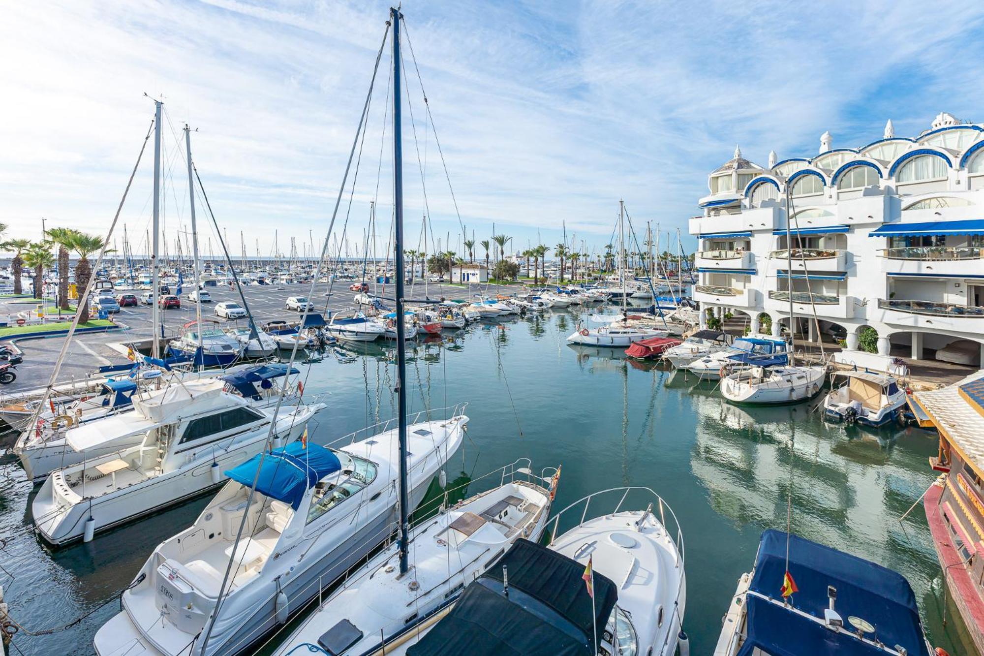 Located In Puerto Marina With Sea Views, First Line Of Beach. * Benalmadena