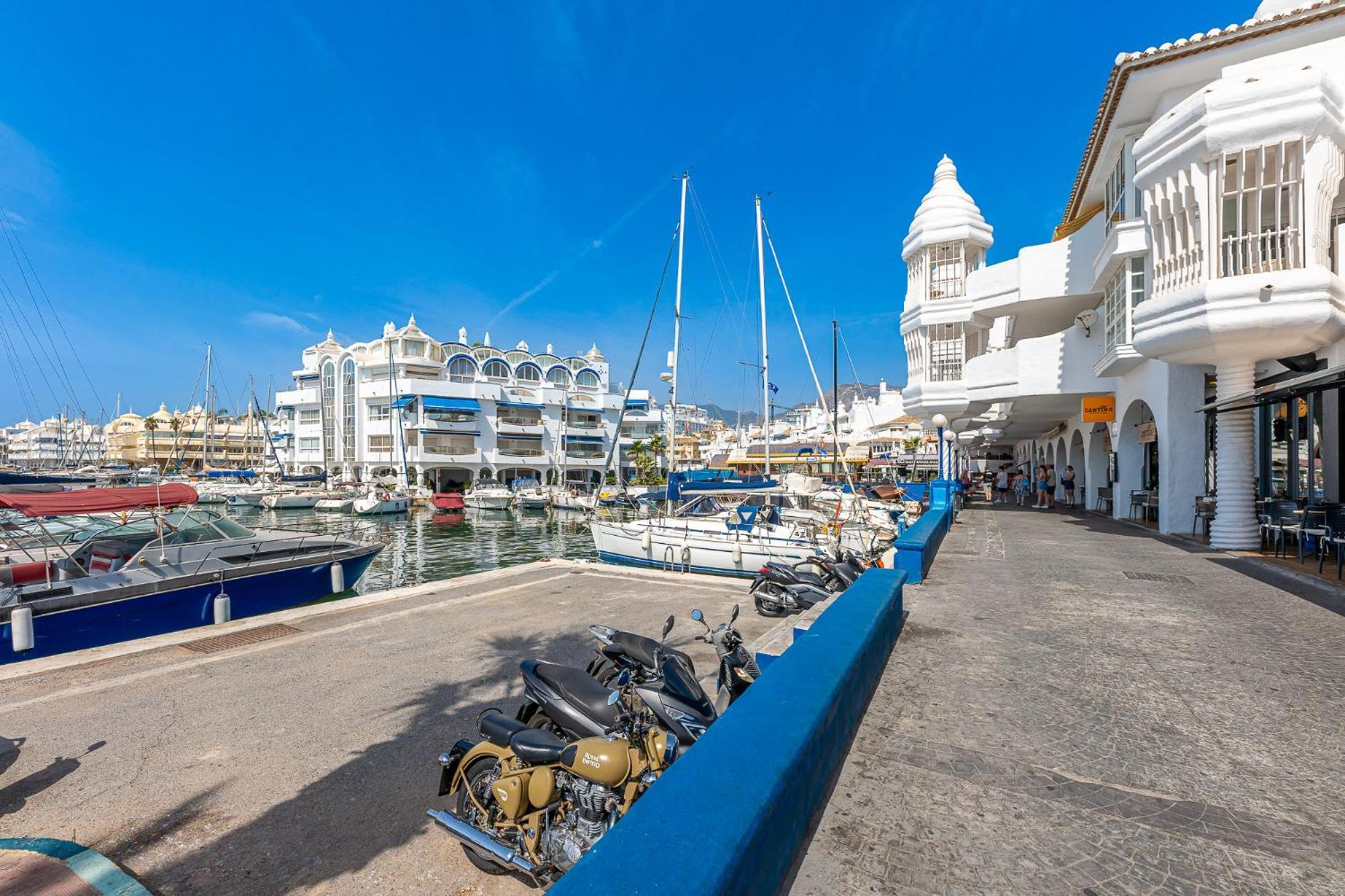 Apartment Located In Puerto Marina With Sea Views, First Line Of Beach.