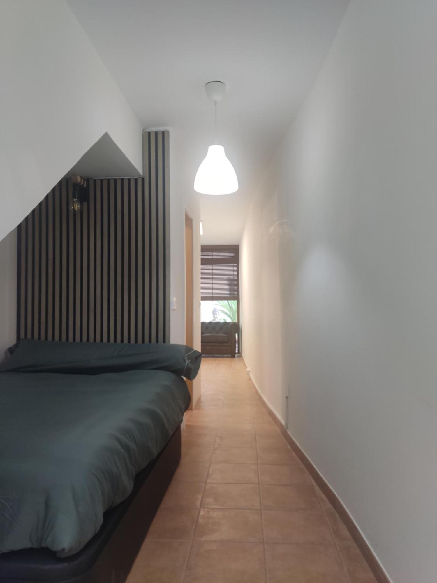 Estudio Bajo La Escalera Apartment *