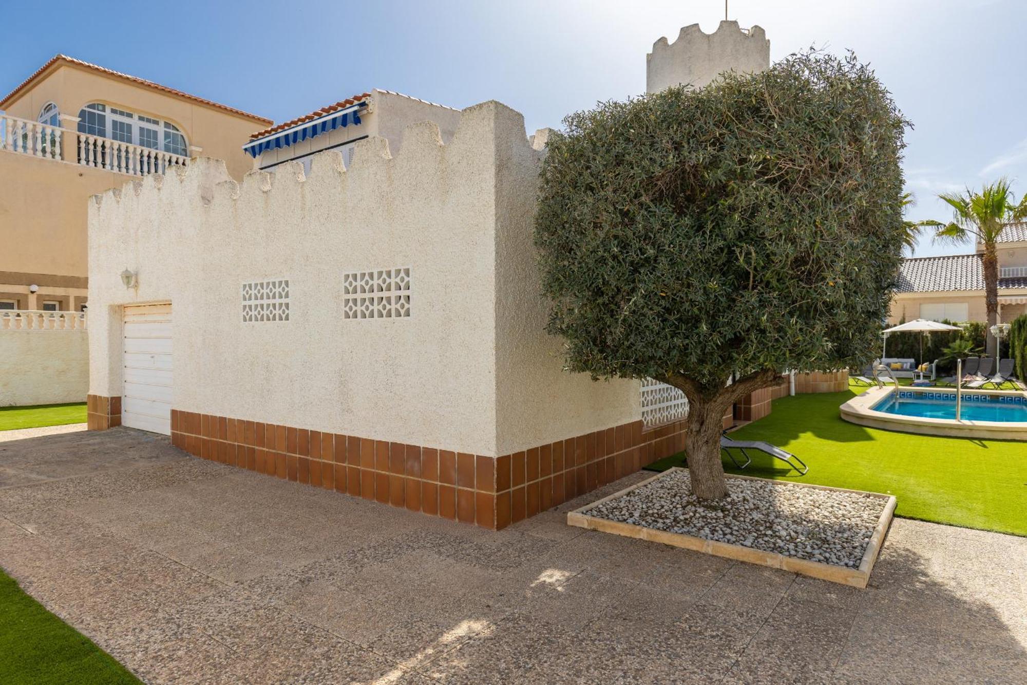 Villa Dreamscape Retreat By Fidalsa