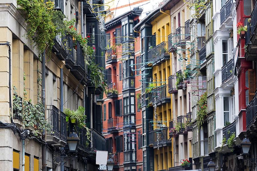 Precioso Atico En Casco Viejo *