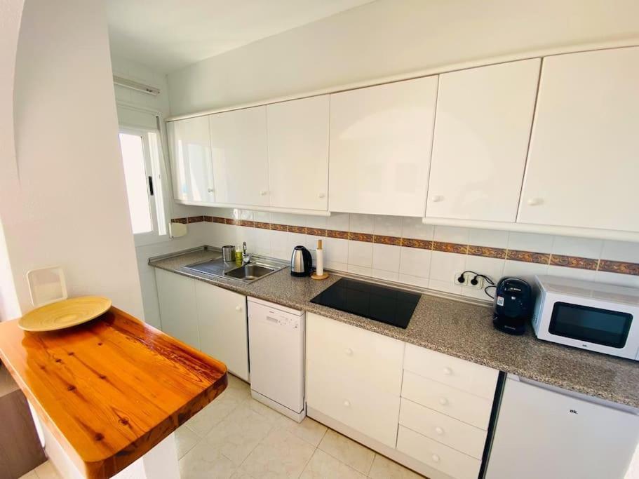 Apartment Tucan - Imperial Park - Sea View, 6 Pools, Terrace *