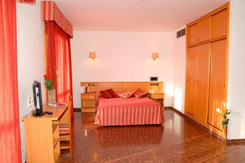 Hotel La Imperial 2*