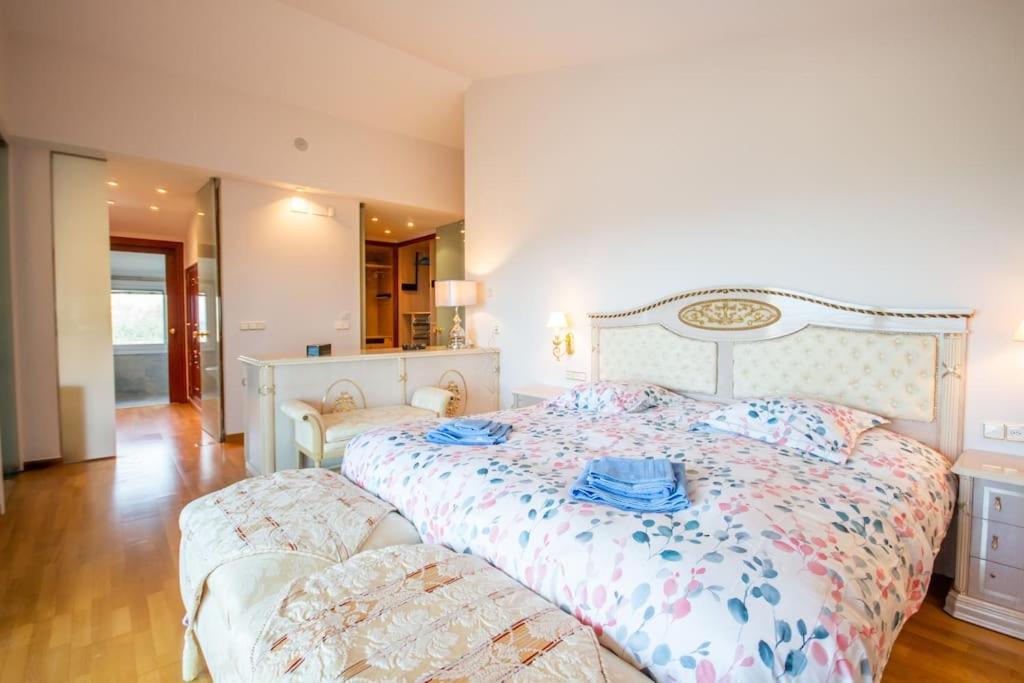 Luxueuse, 2 Piscines, Et Salle De Sport, 5 Chambres, 4 Salles De Bain Palau Saverdera