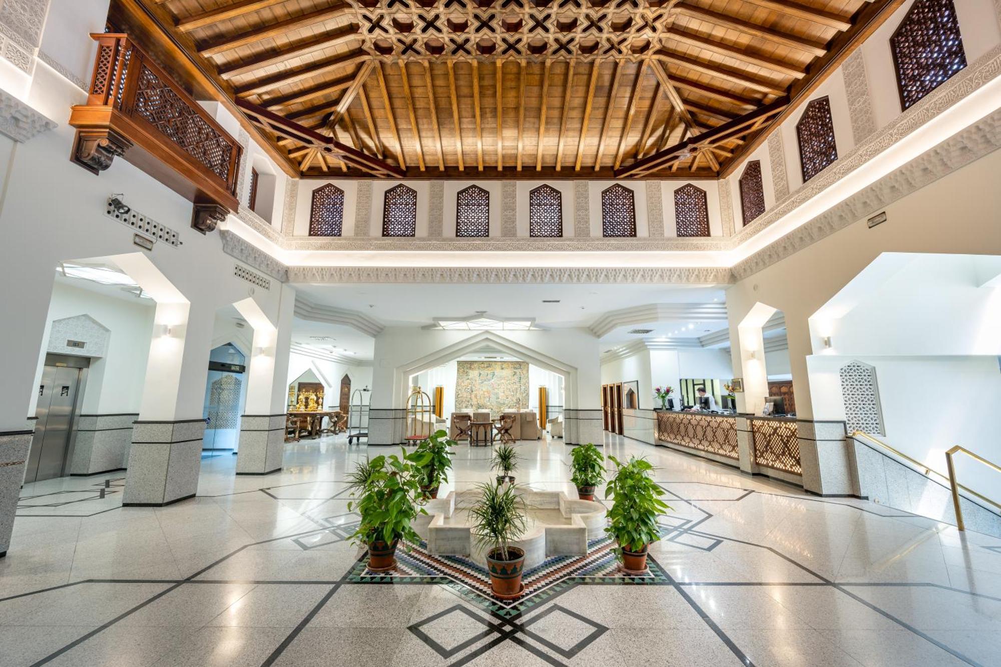 Saray Hotel 4*