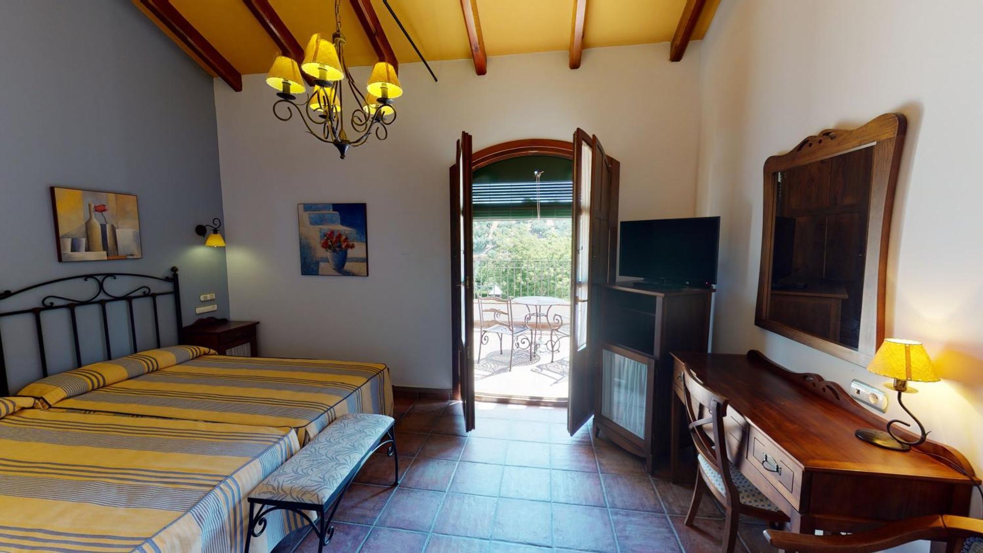 Hotel Huerta De Palomas 4*