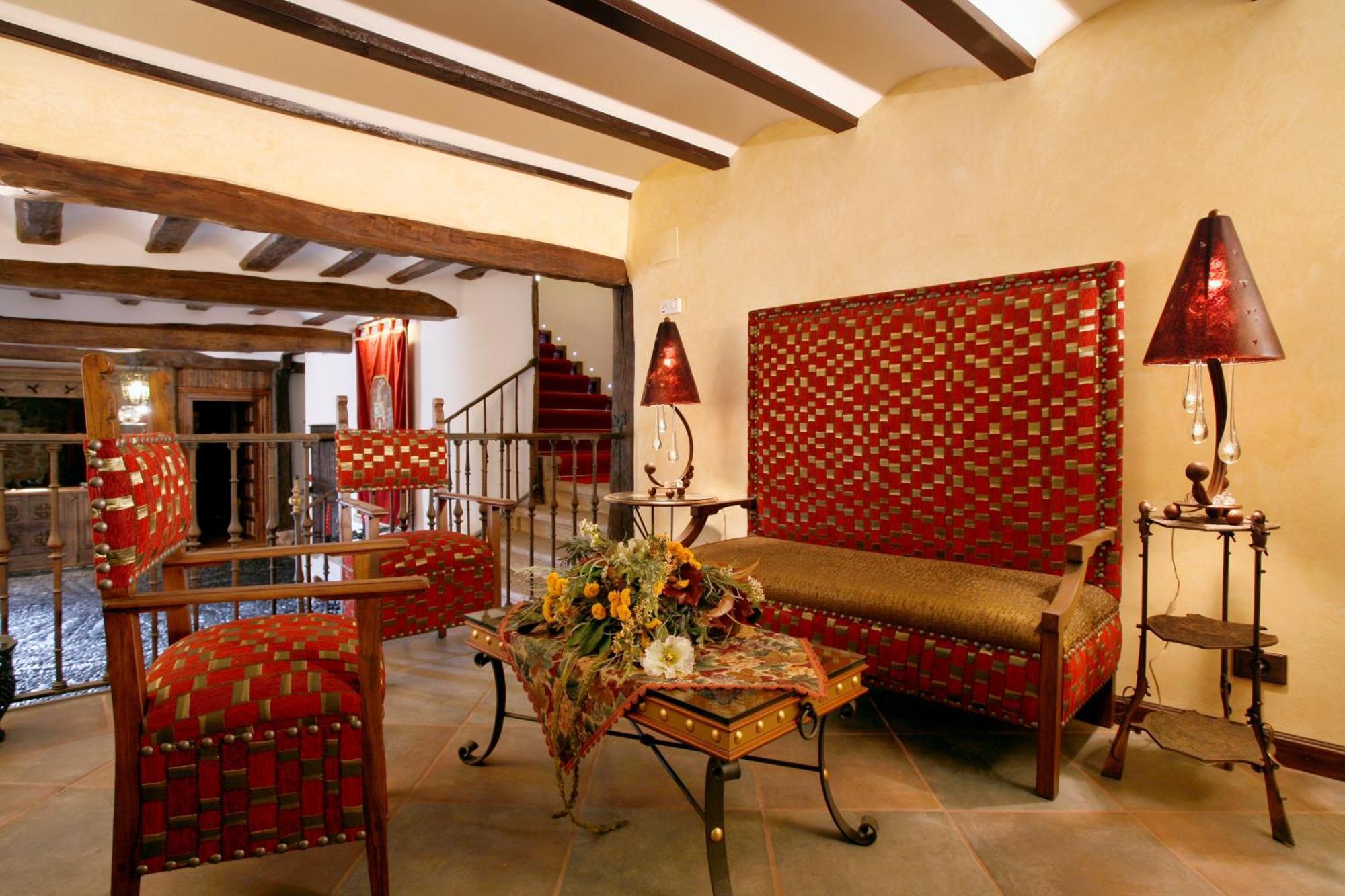 Hotel Boutique Real Casona De Amas 3*