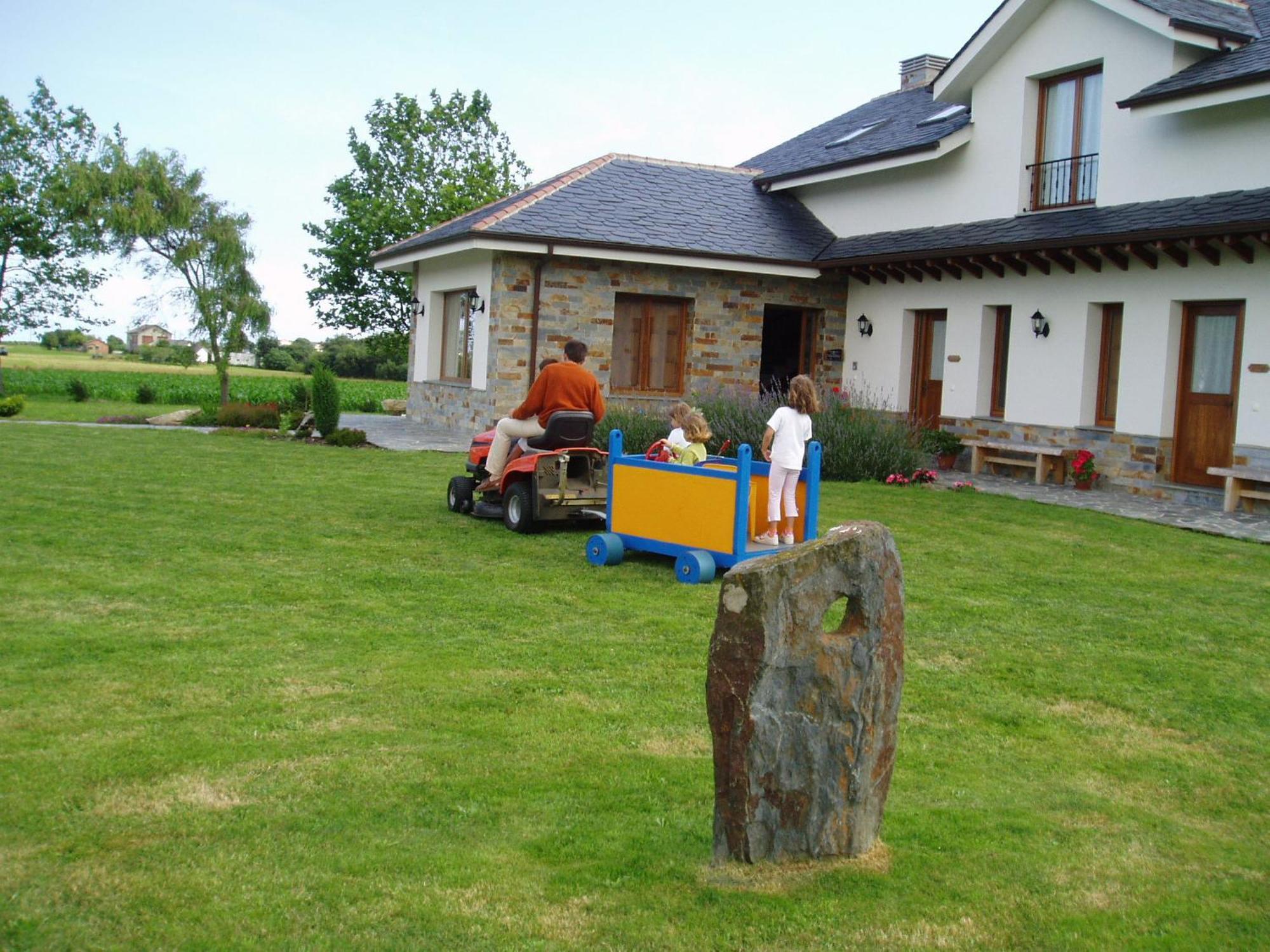 La Cruz De Paderne * Navia