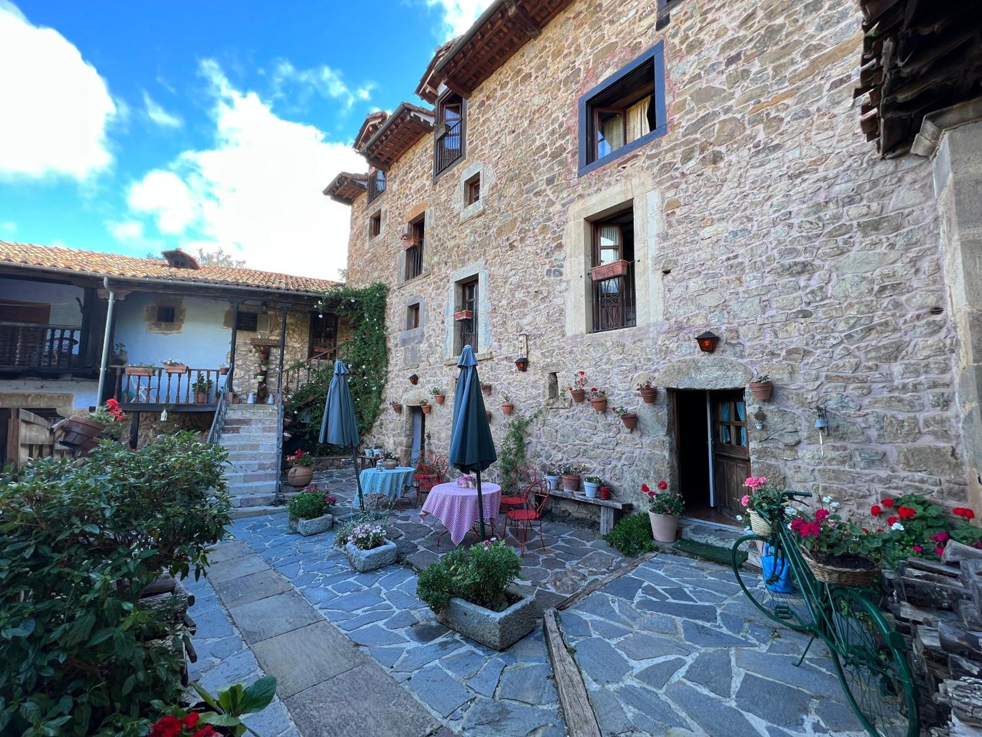 La Trebede 2* Perrozo