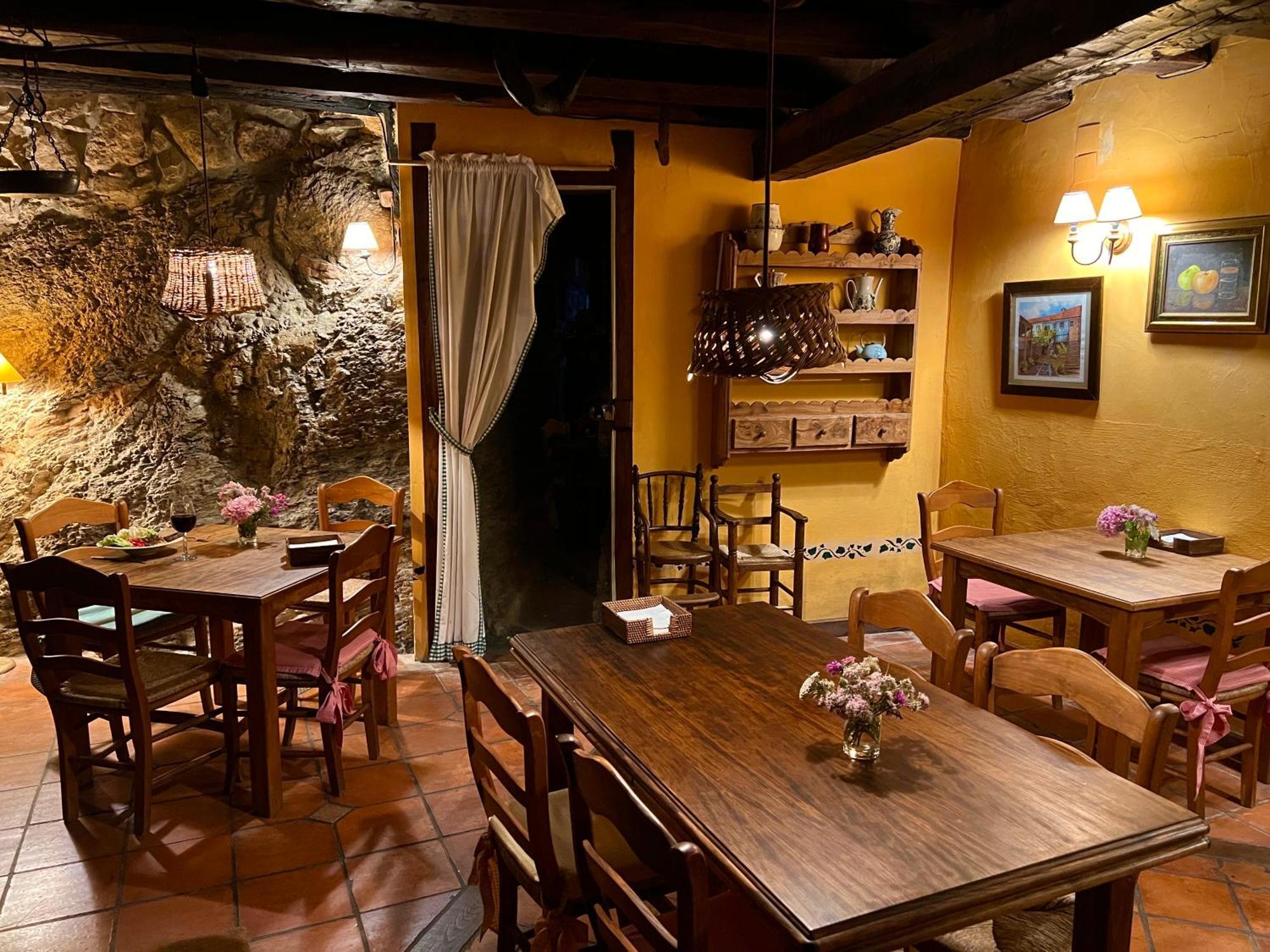 La Trebede Inn 2*
