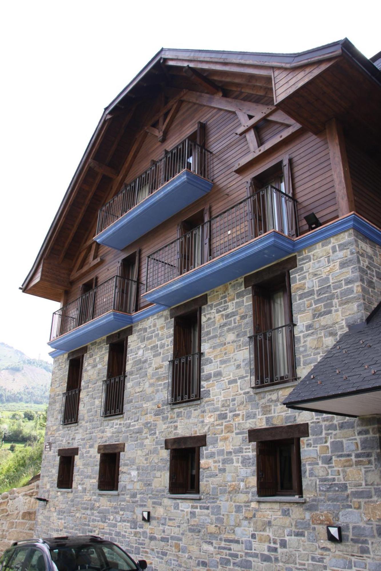 Tres Quinones Aparthotel 3*