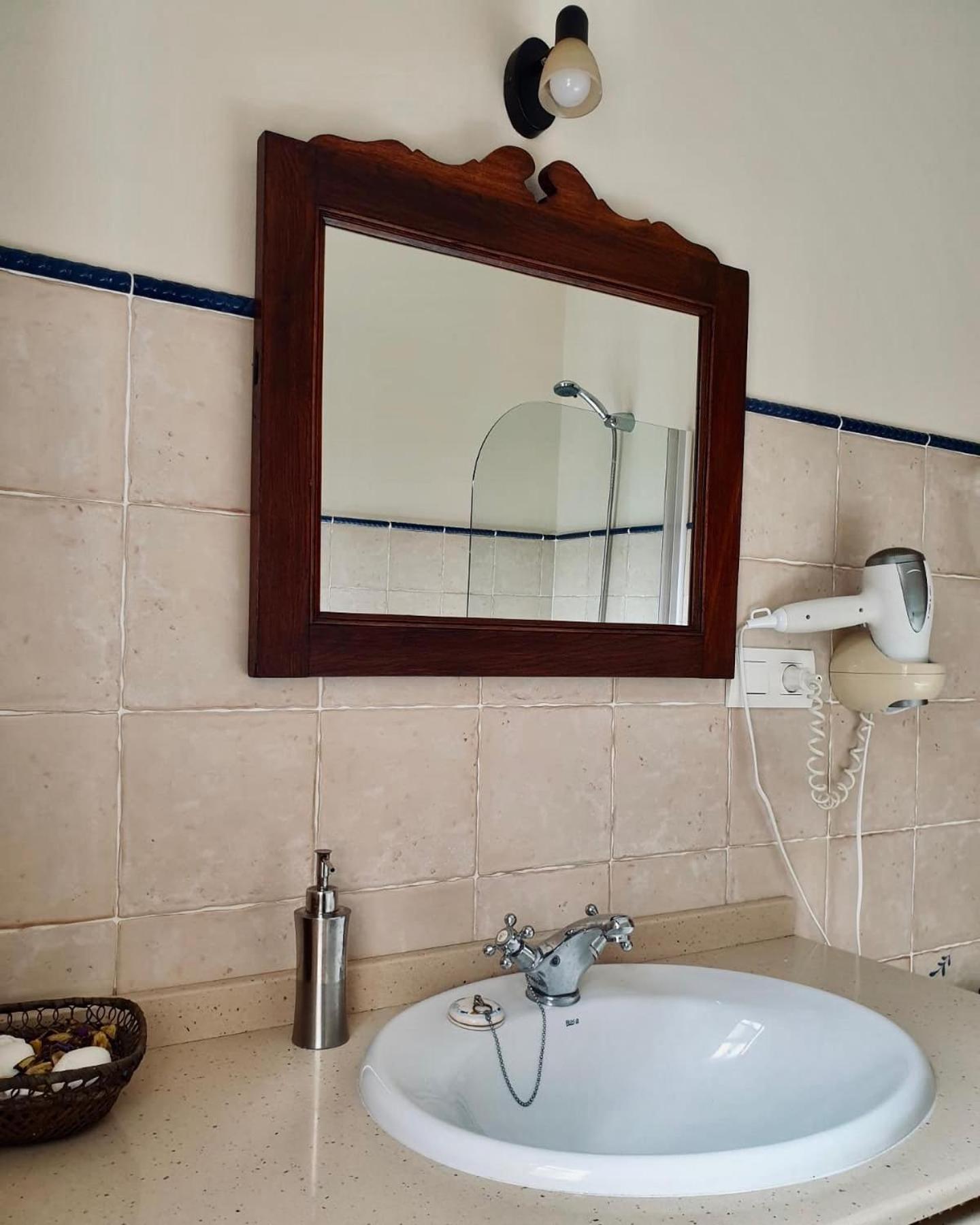 El Picoretu Apartment Mestas De Con