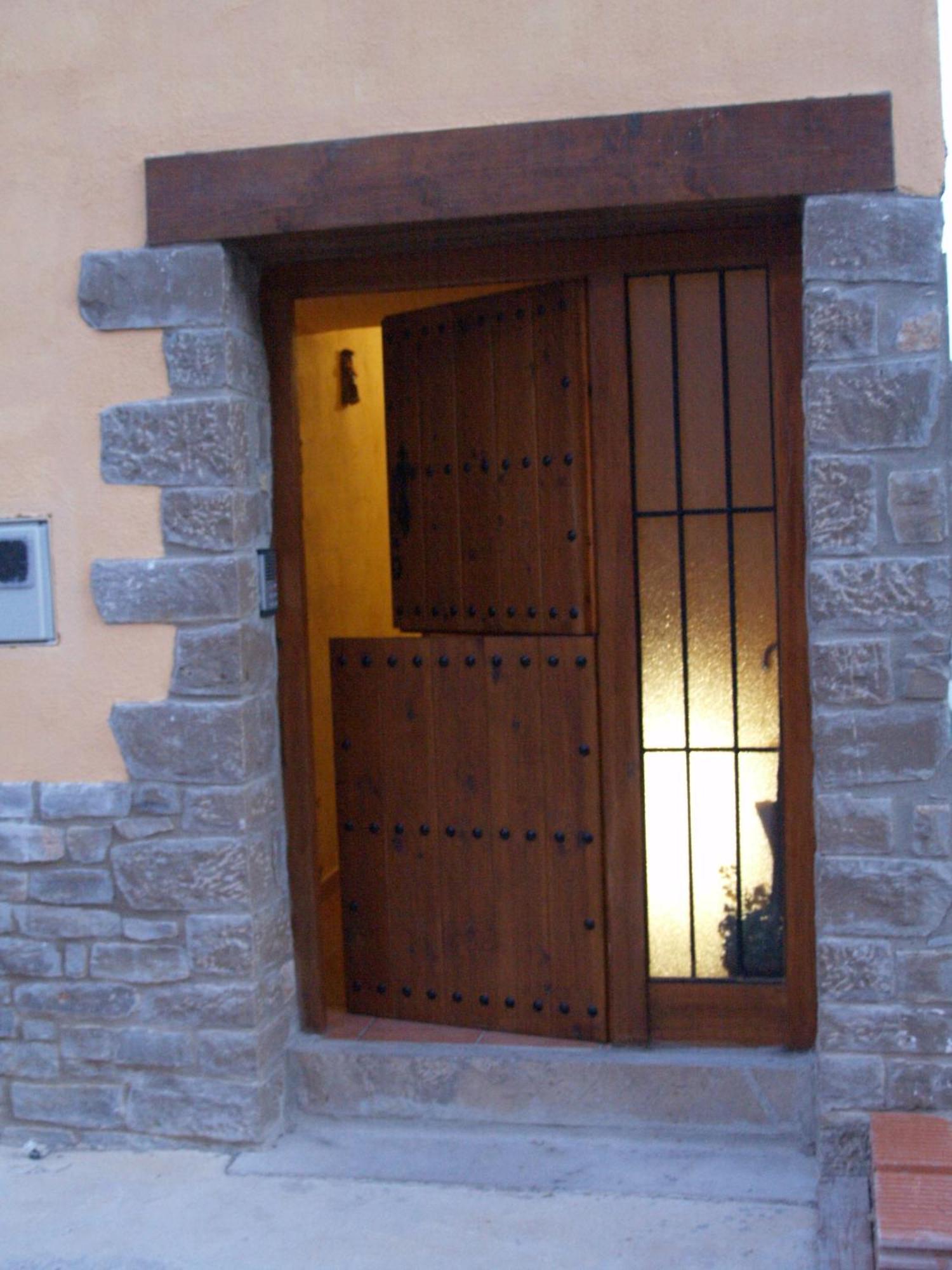 Rurales Angelita * Olocau del Rey