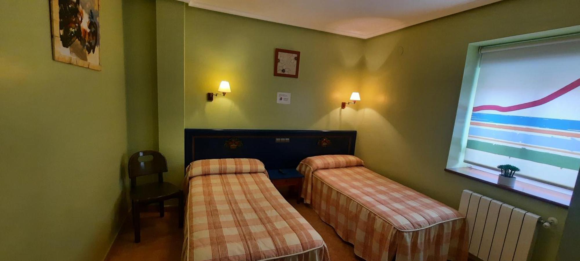 Pensión La Casona 2*