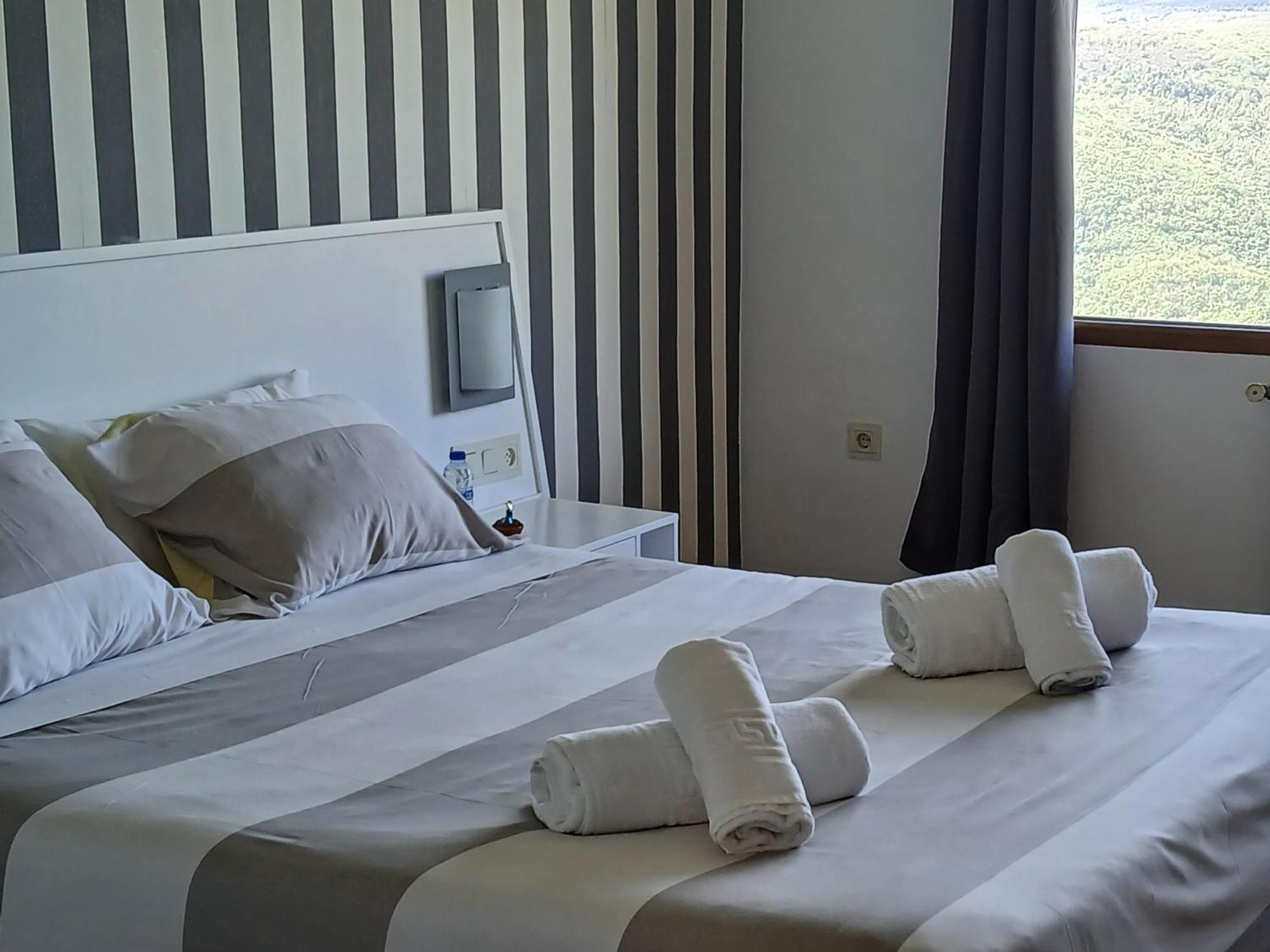 Hotel Rural Porta Coeli 3*