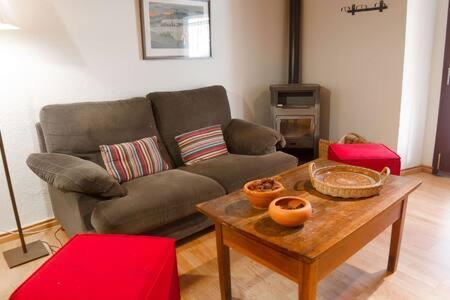 Serrat Apartment Das