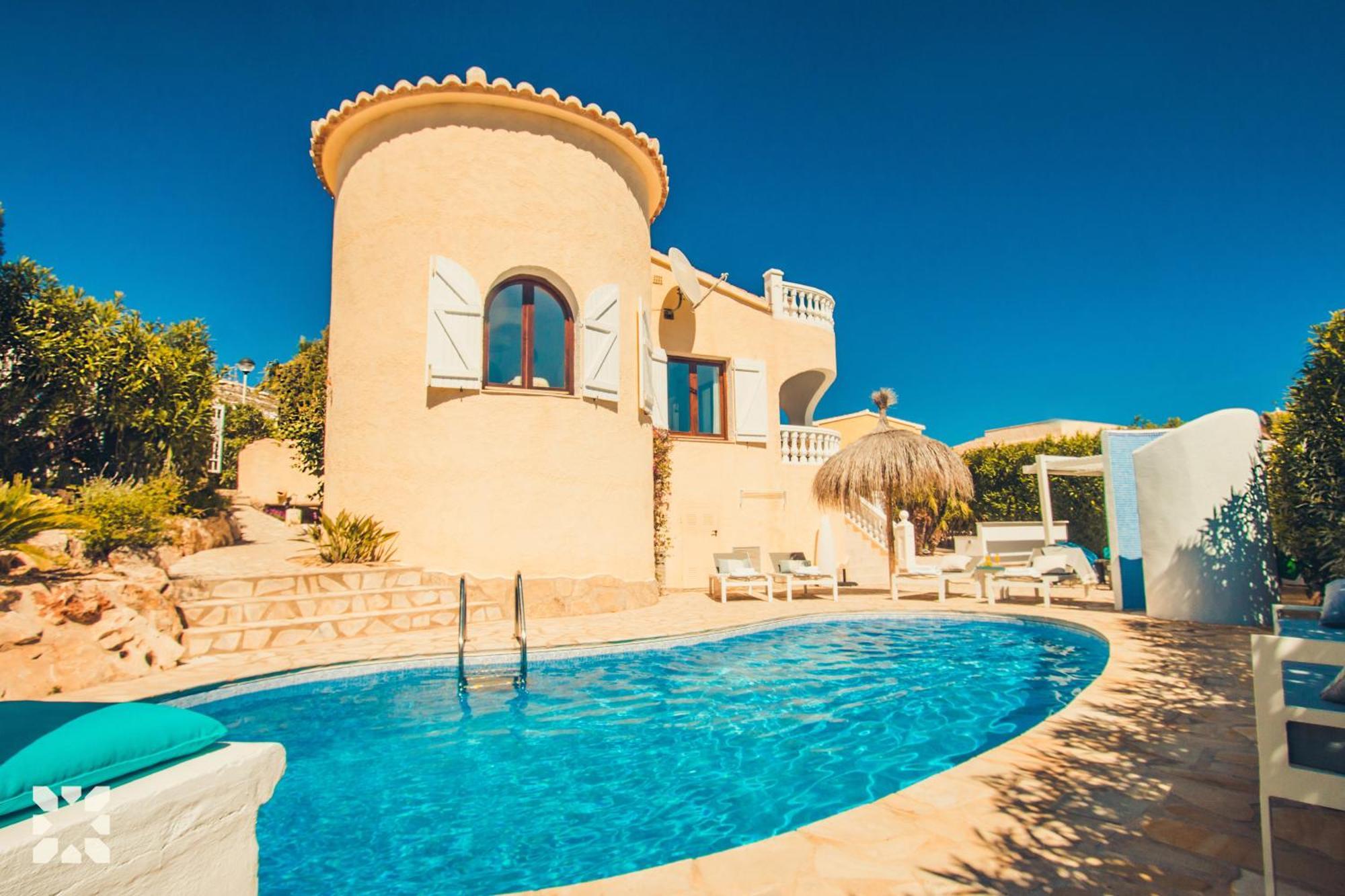 Abahana Sea Breeze Villa
