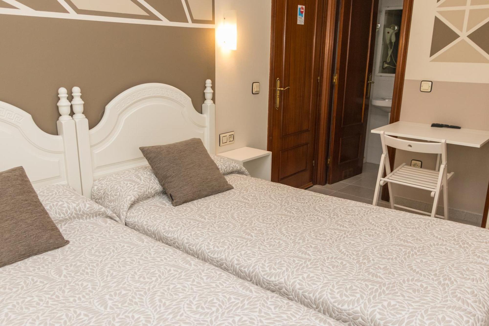 Hotel Plaza Onís