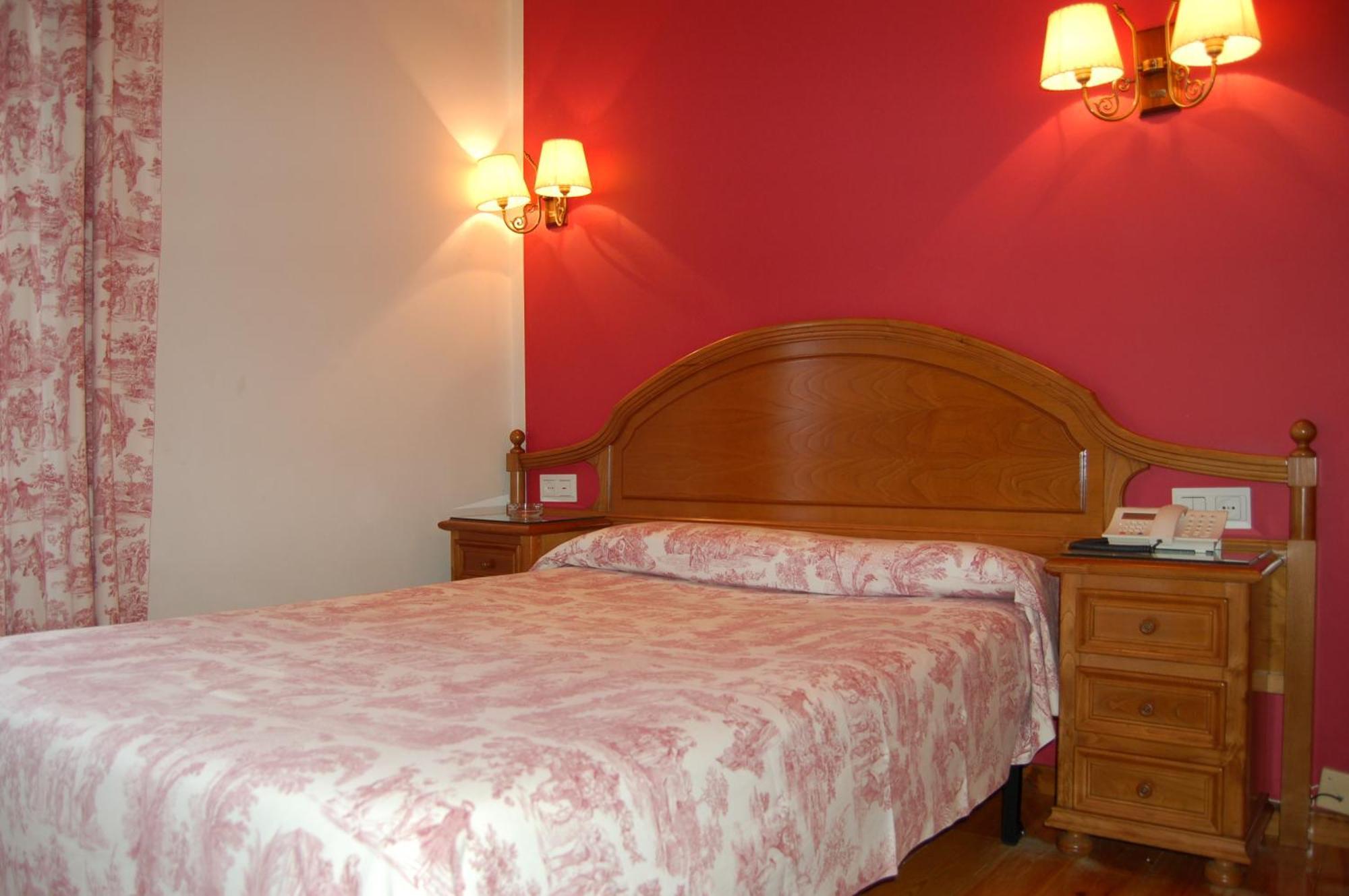 Hotel Puente