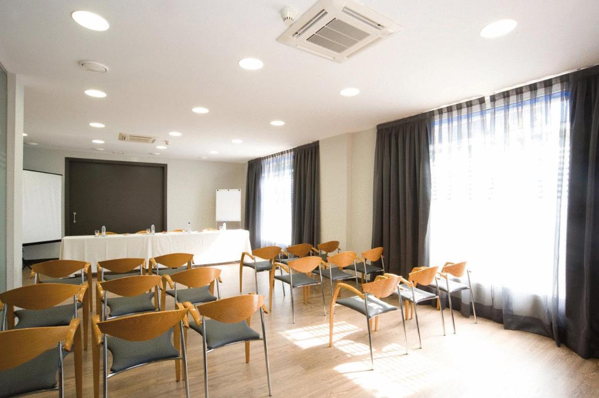 Hotel Cisneros 3*