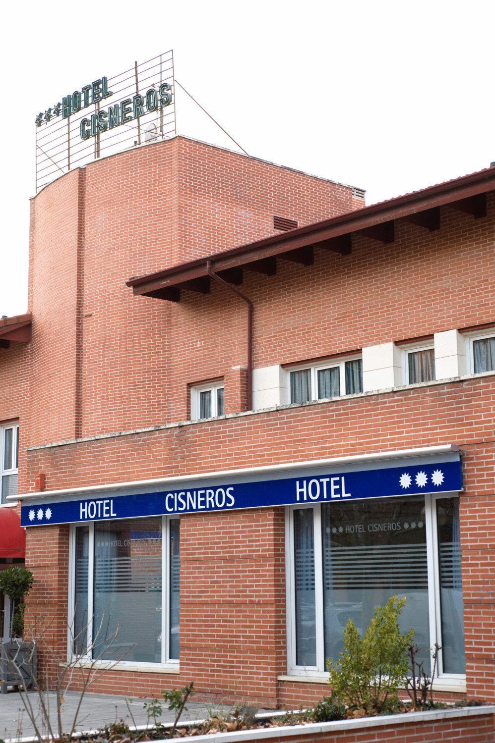 Hotel Cisneros 3*