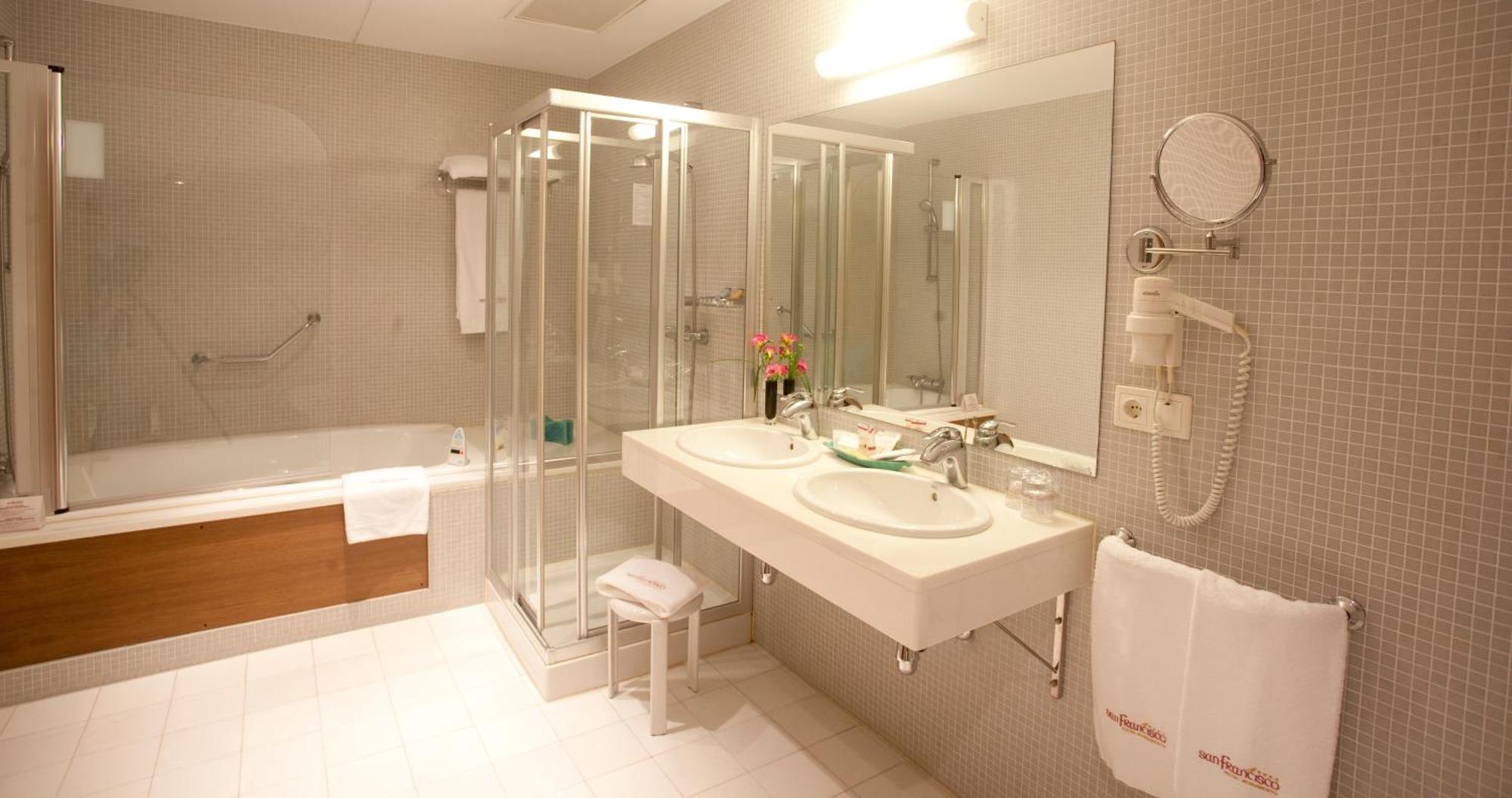 Hotel San Francisco Monumento 4*