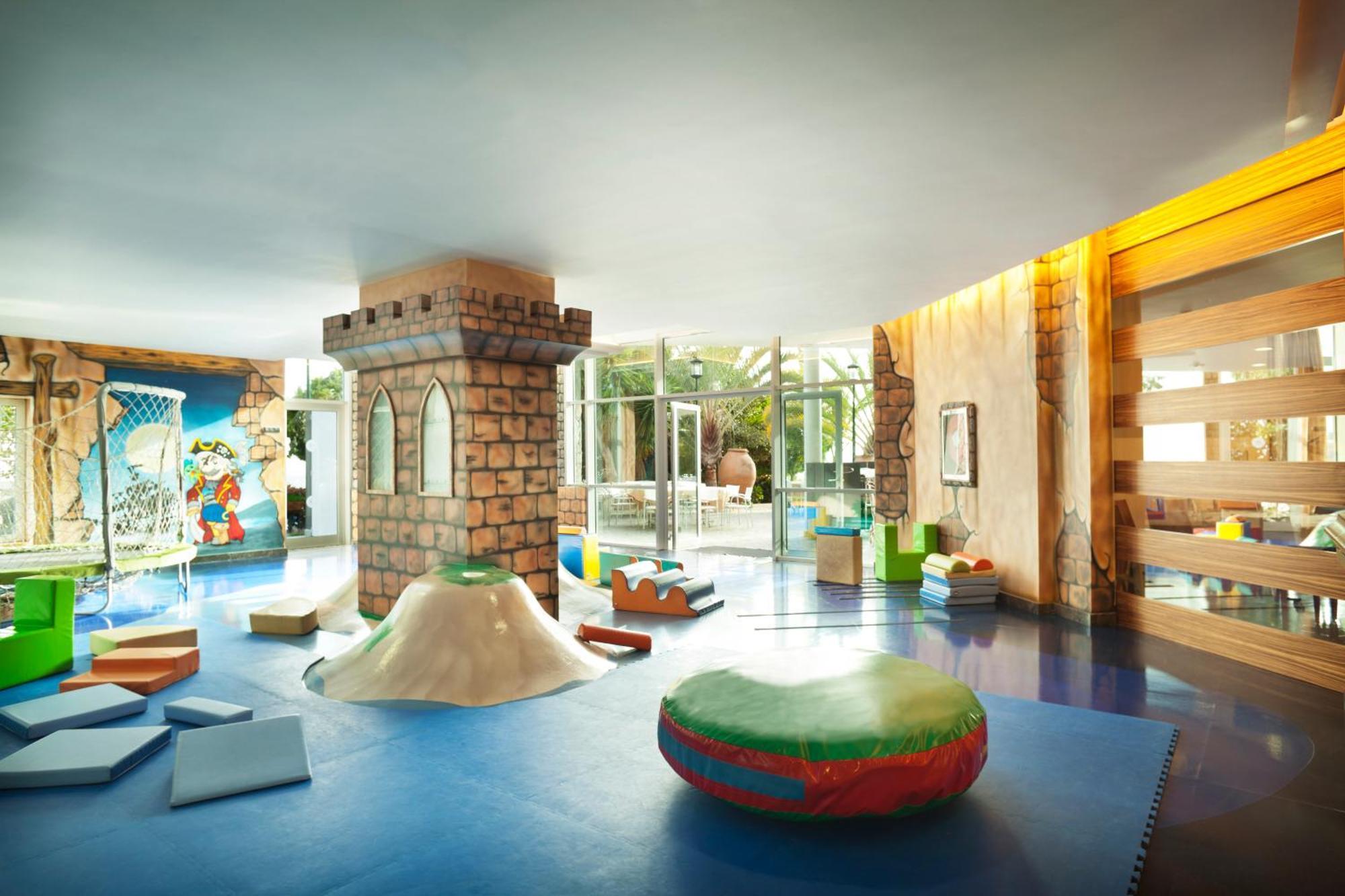 Hotel Adrián Roca Nivaria 5*