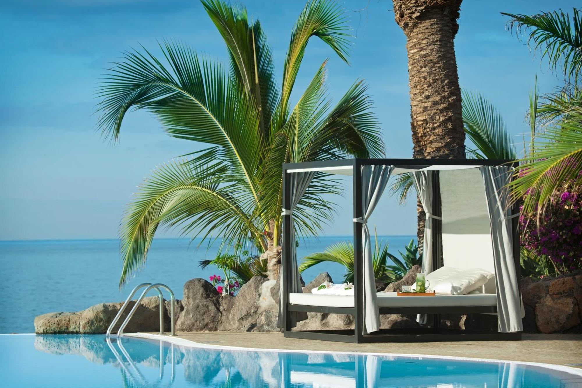 Hotel Adrián Roca Nivaria 5*