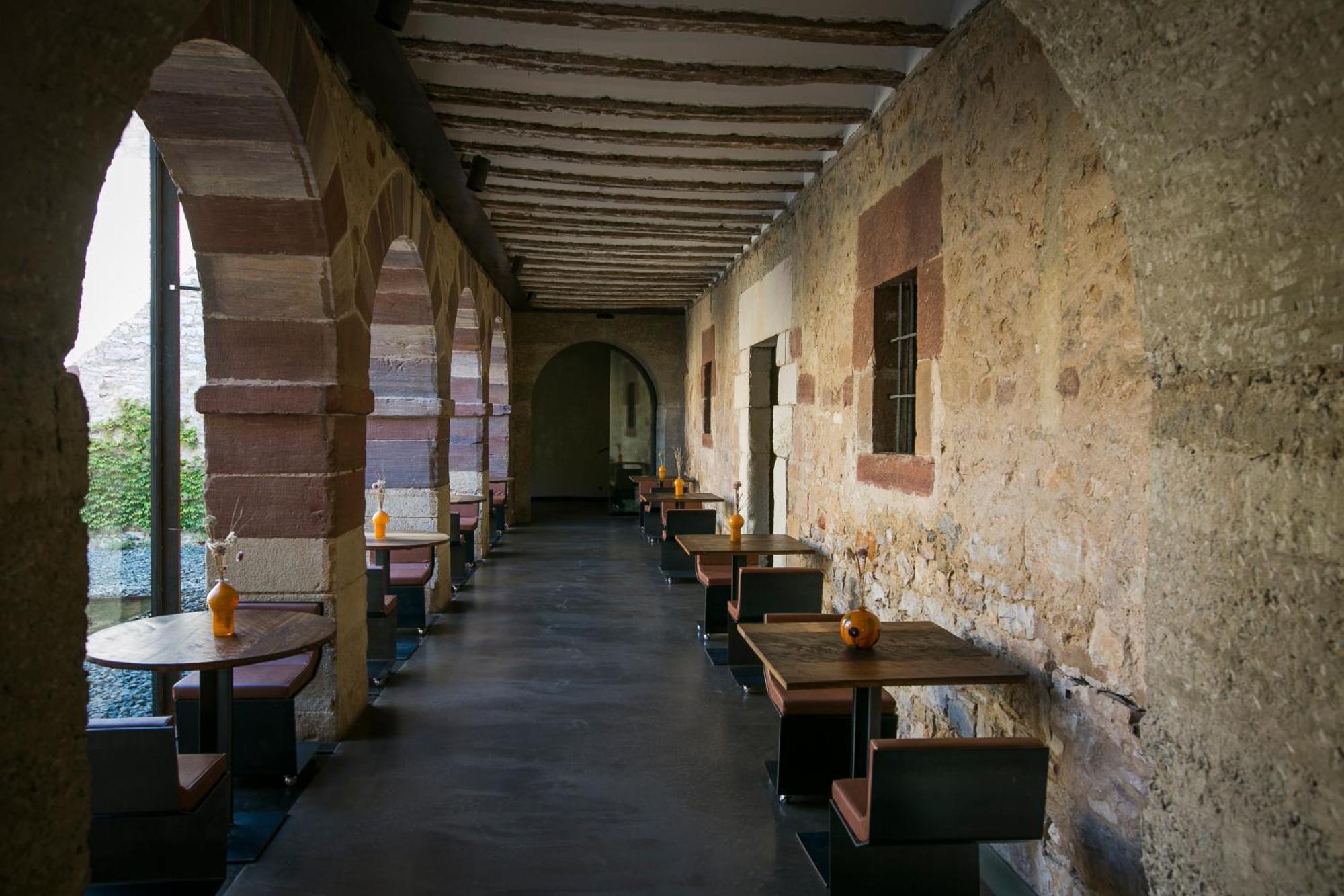 El Convento De Mave
