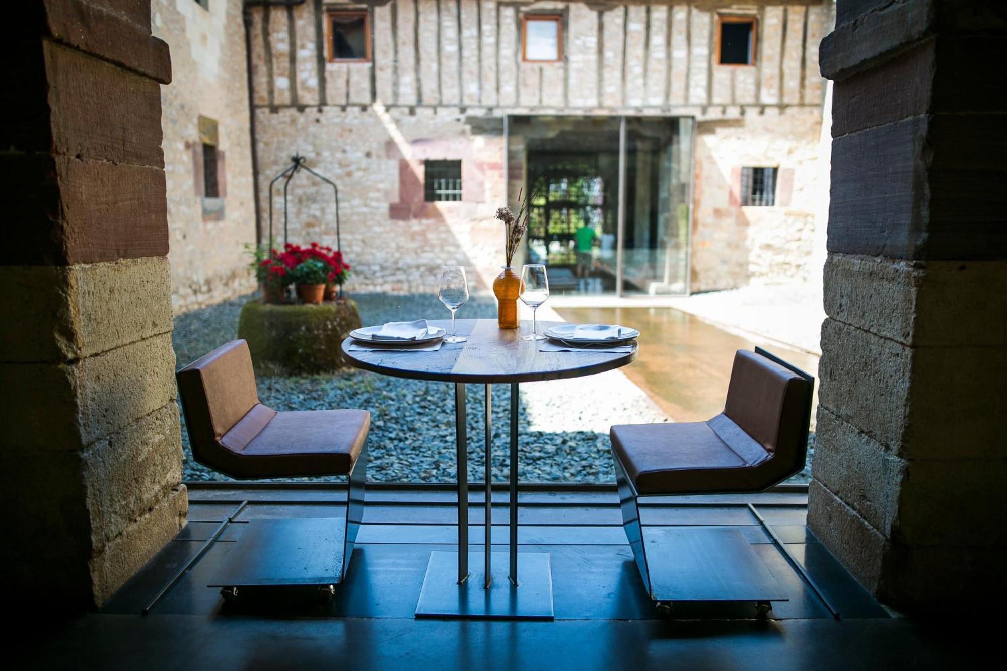 El Convento De Mave Santa María de Mave