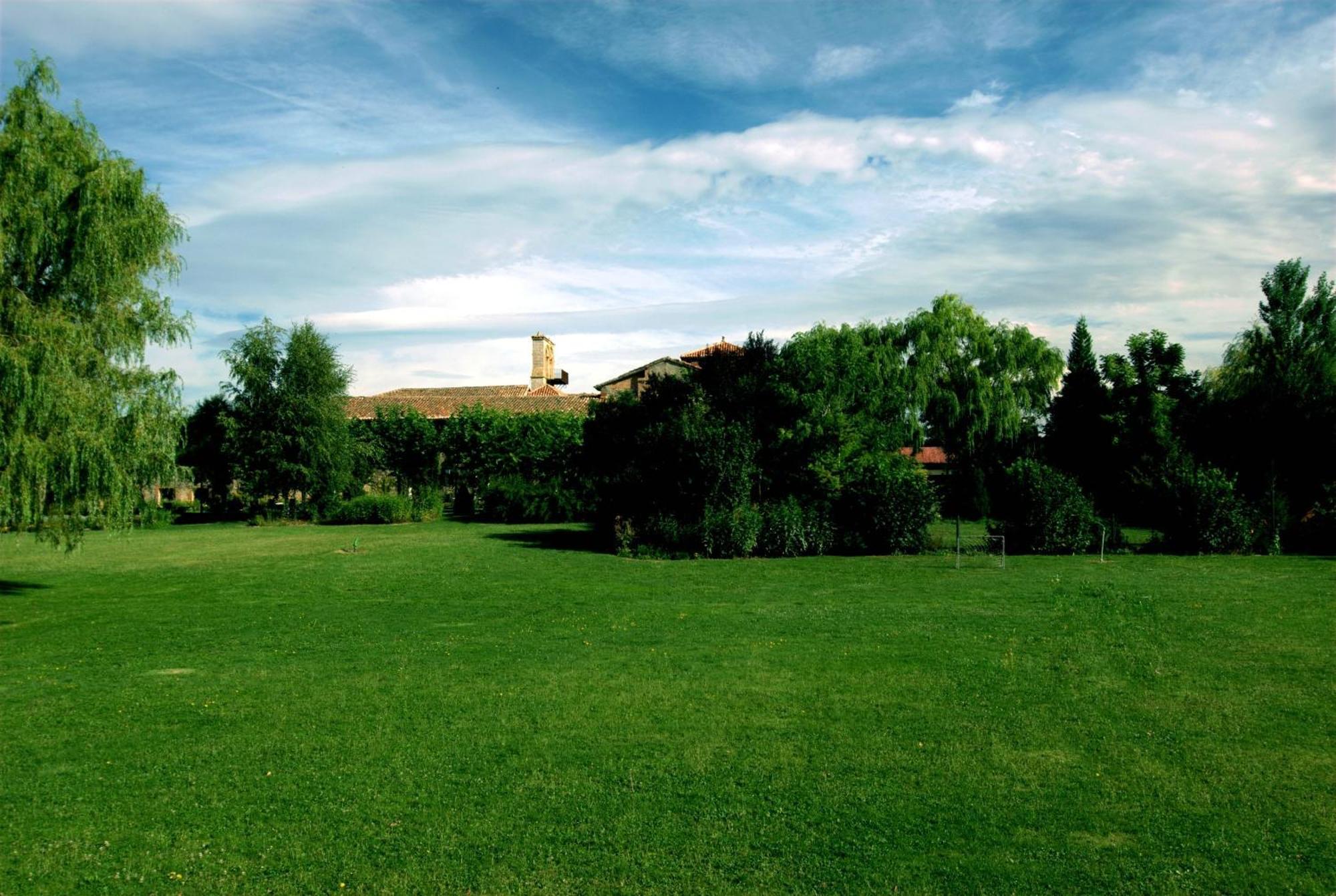 El Convento De Mave Santa María de Mave