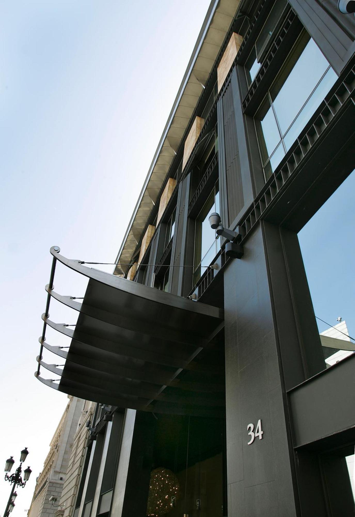 Hotel Urban, A Small Luxury Of The World