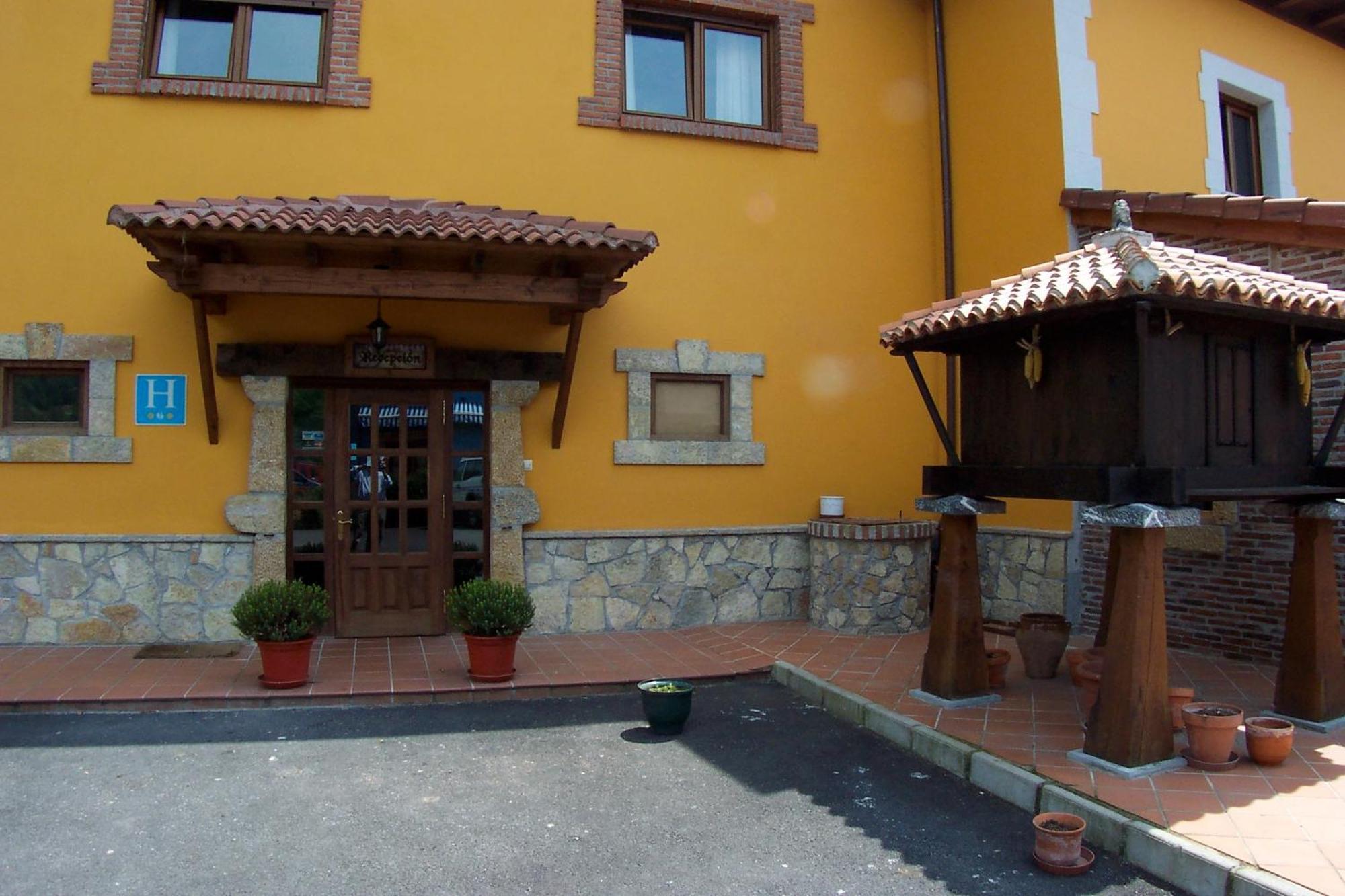 Conjunto Hotelero La Pasera Soto De Cangas