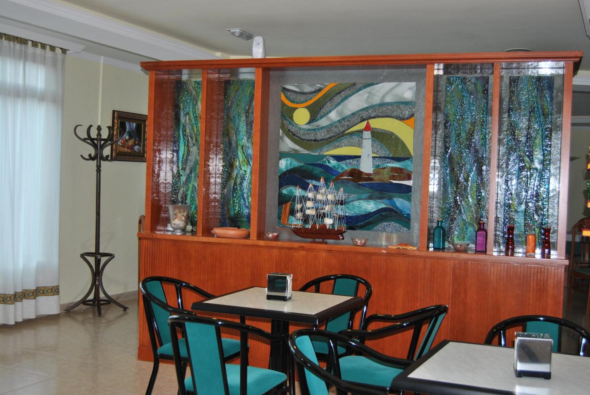 Hotel Cabo Festiñanza 2*