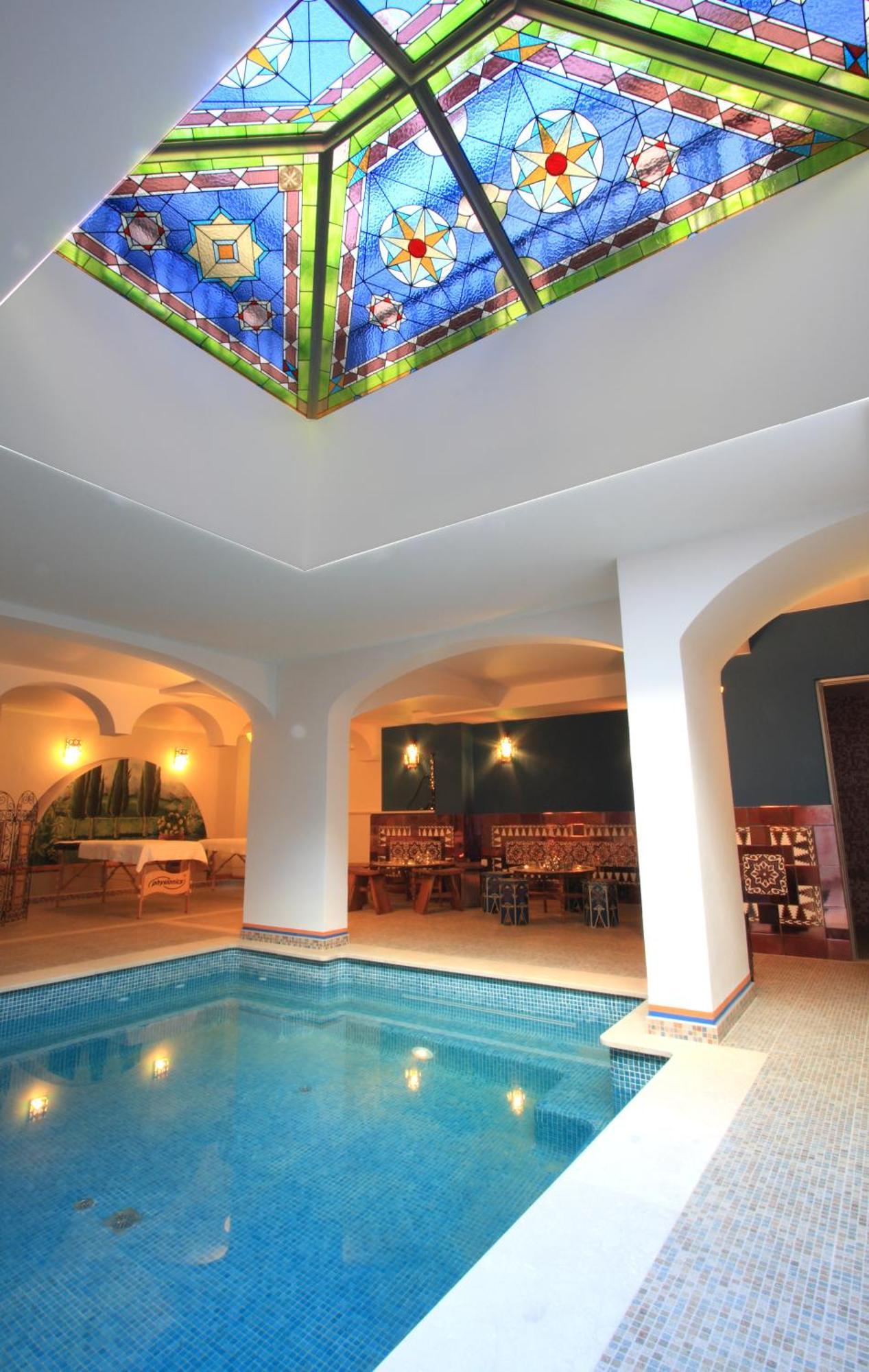 Hotel Casa Baños De La 4*