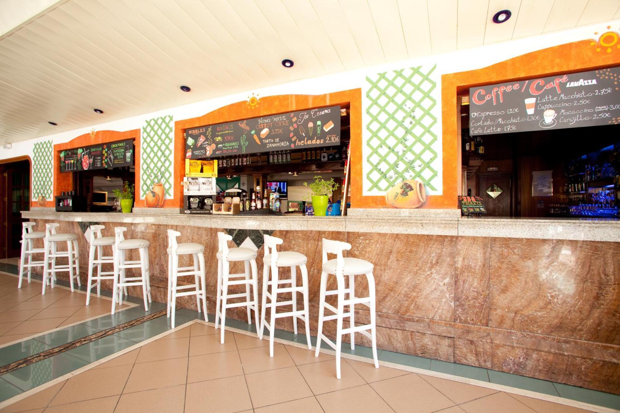 Apartahotel Aquasol