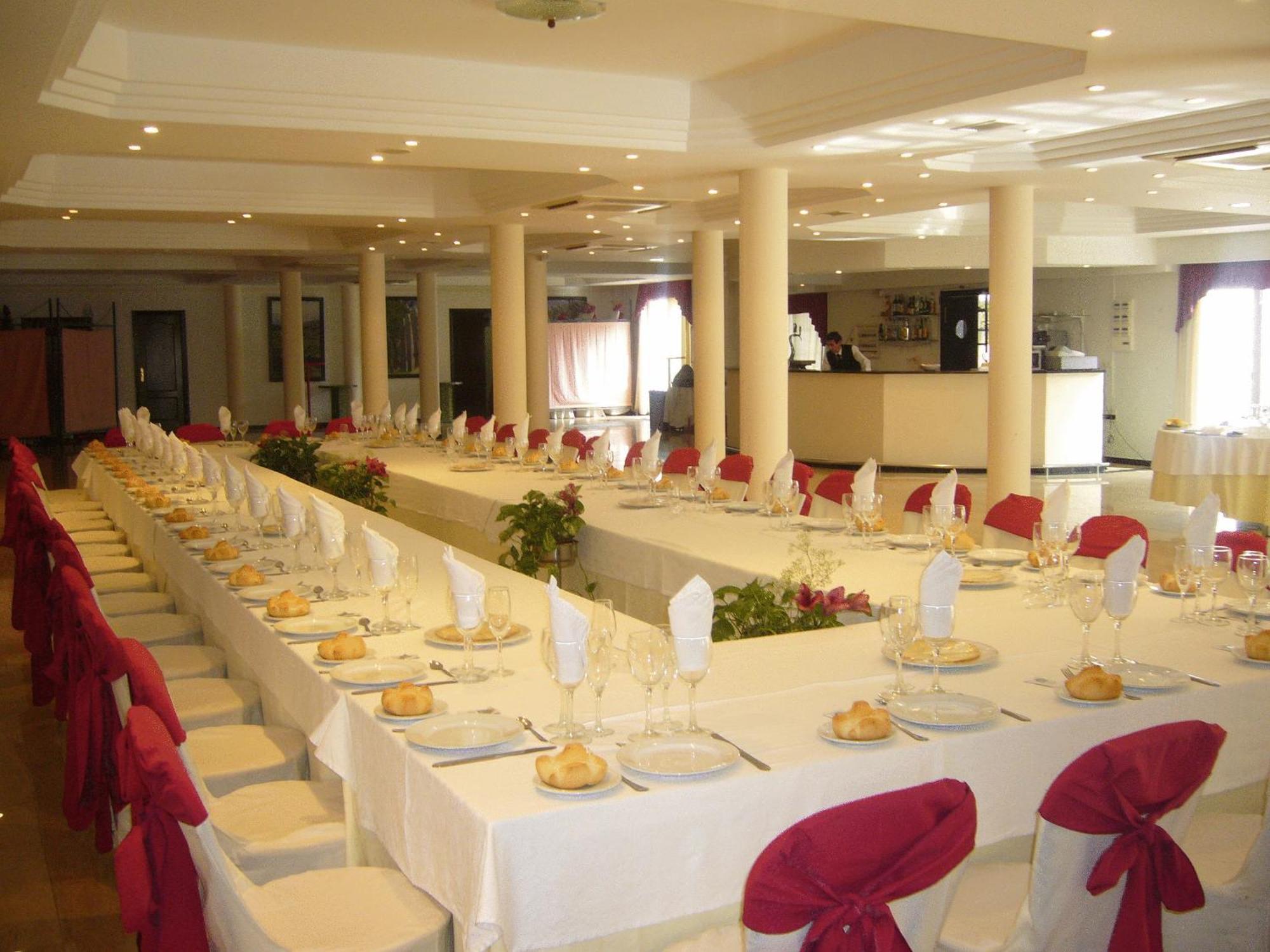 Hotel Mitra Crisálida Cabra