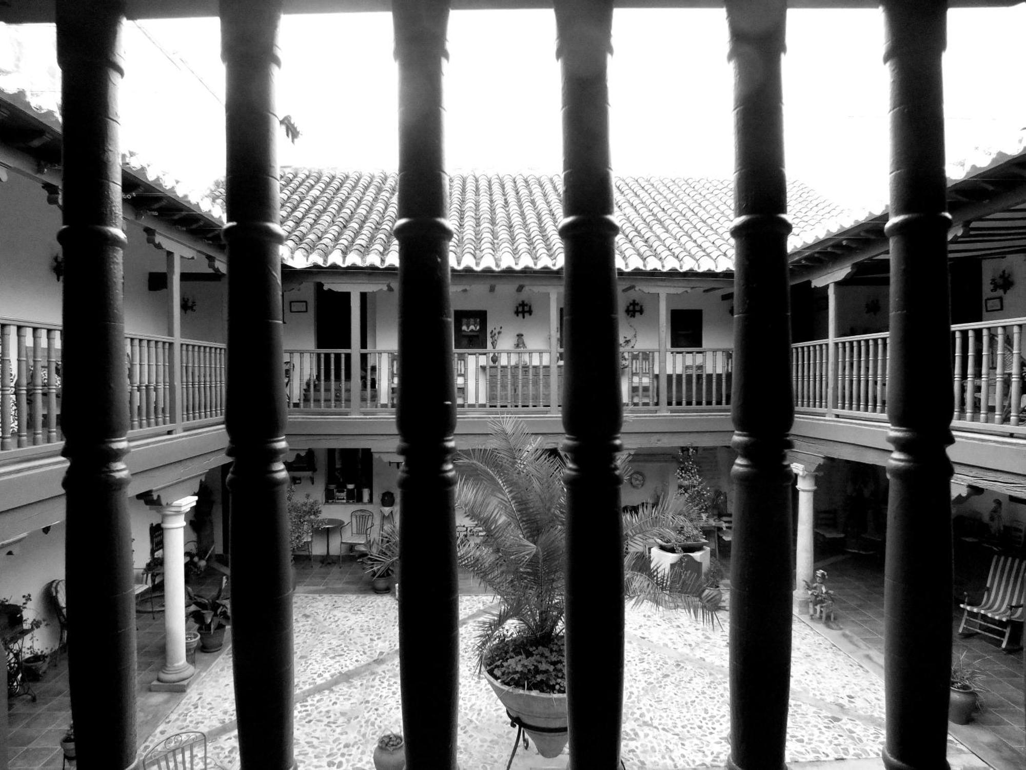 Hotel Caballeros