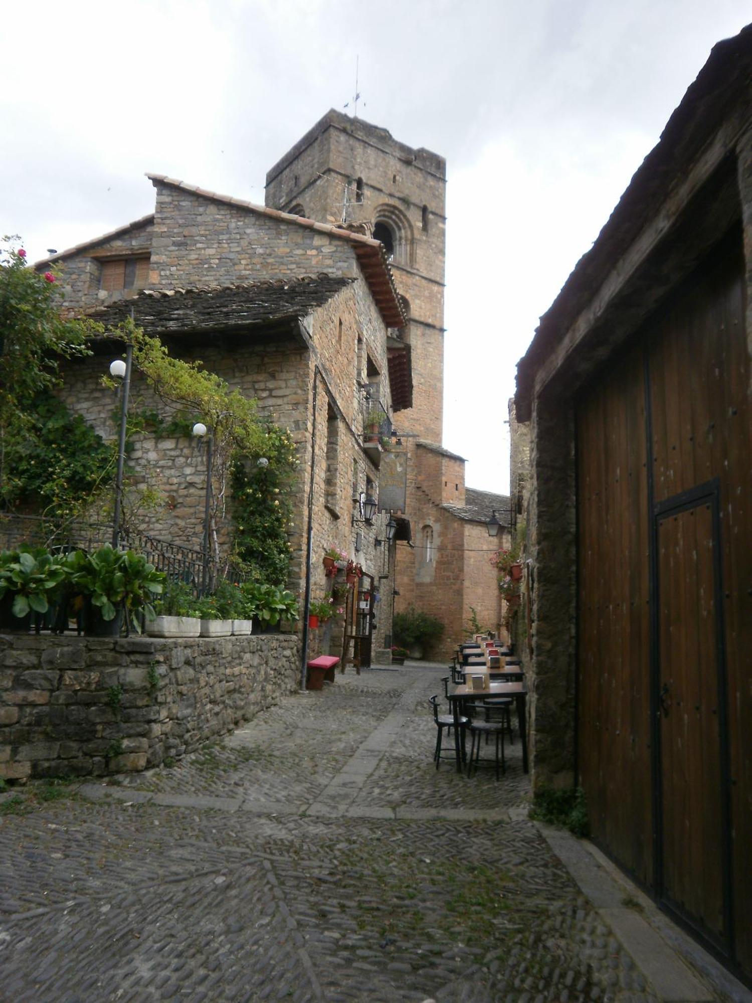 Pensión Pirineos