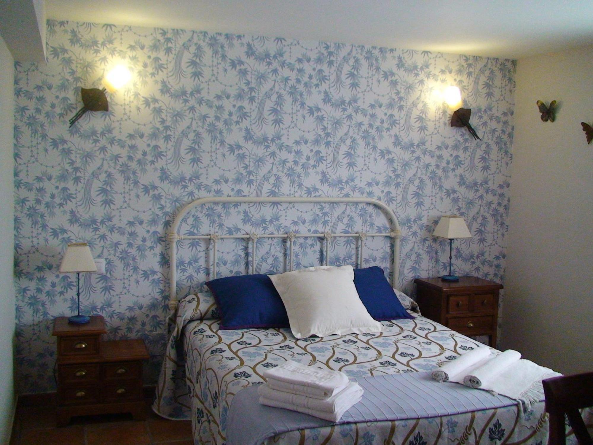 Inn Posada Las Tres Mentiras De Santillana Del Mar 3*
