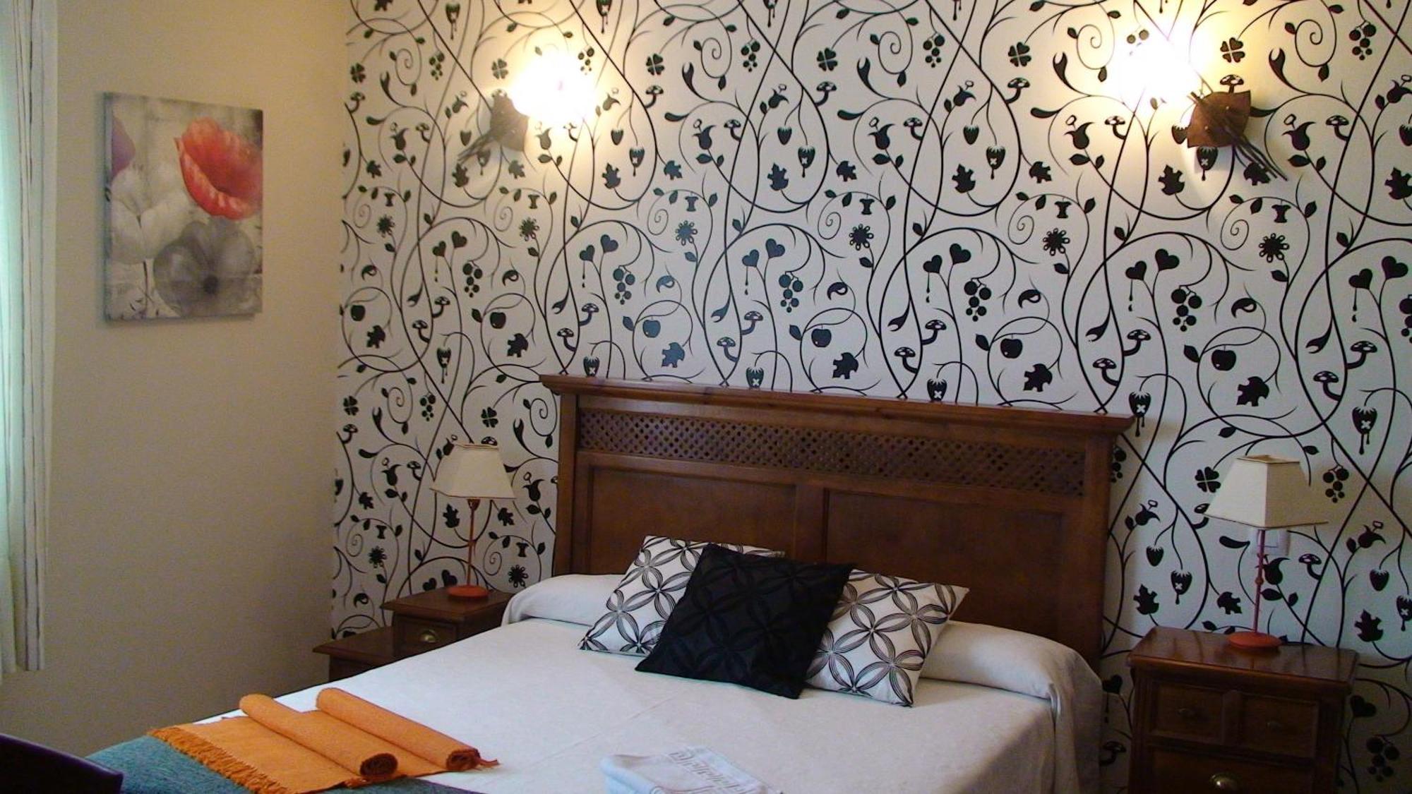 Inn Posada Las Tres Mentiras De Santillana Del Mar 3*