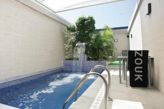 Zouk (adults Only) Alcala de Henares