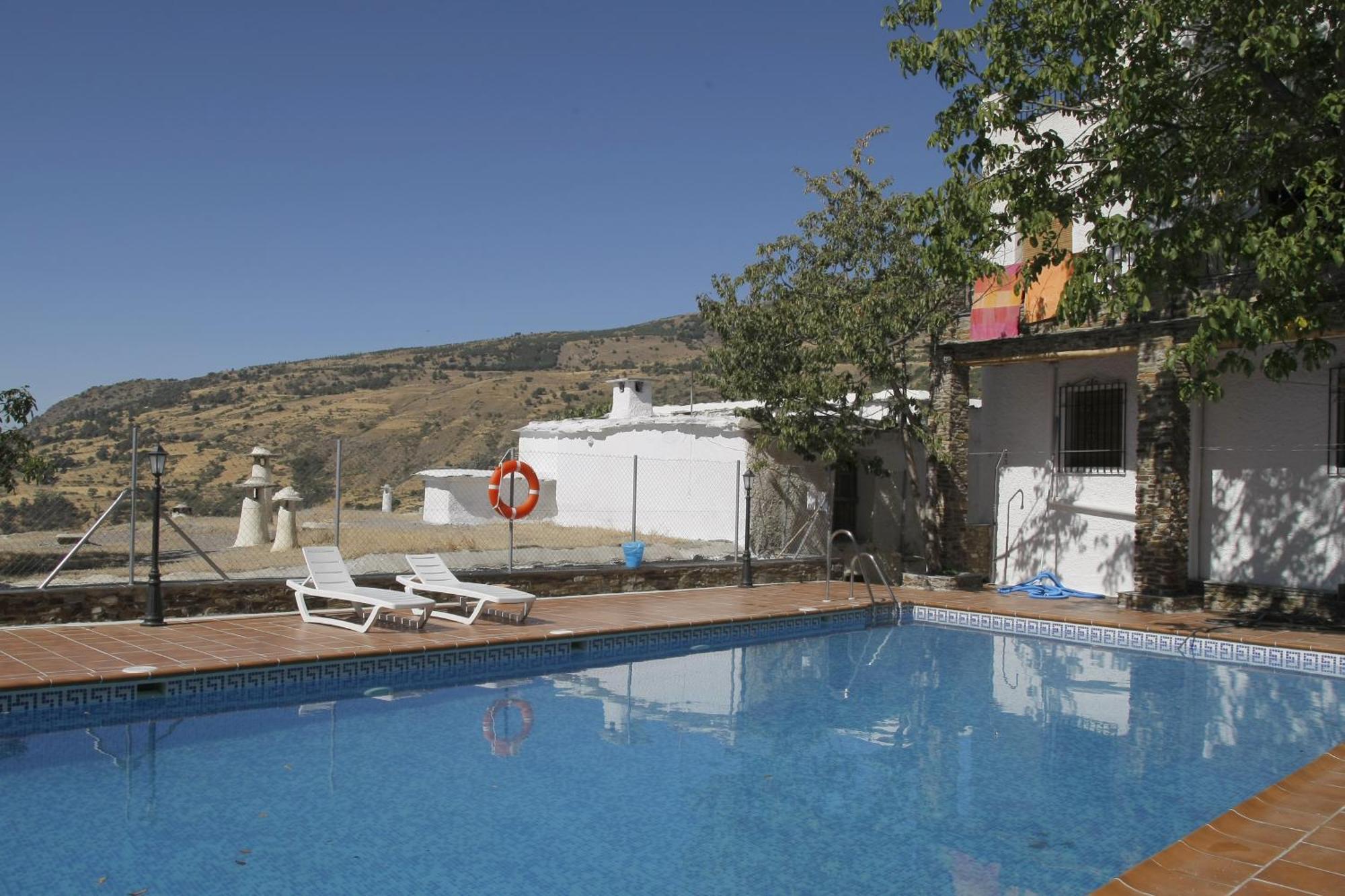 Hotel Rural Poqueira 2*