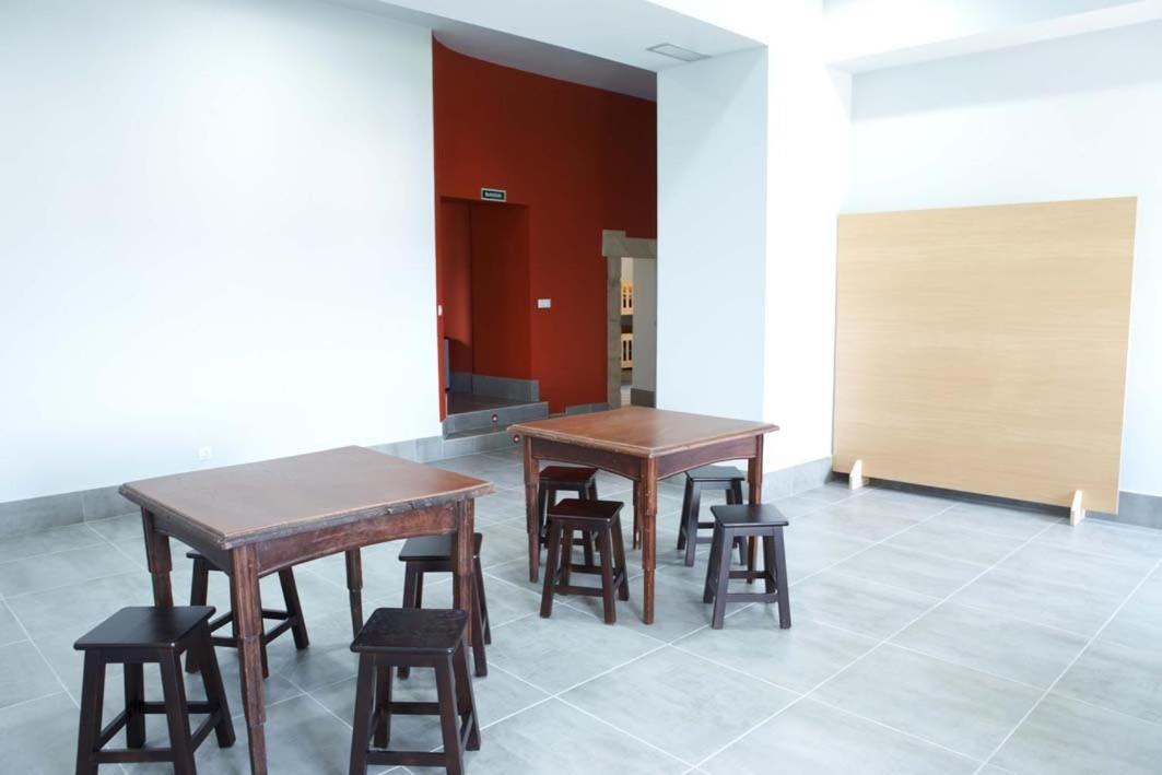 Hostel Monasterio De La Magdalena Sarria